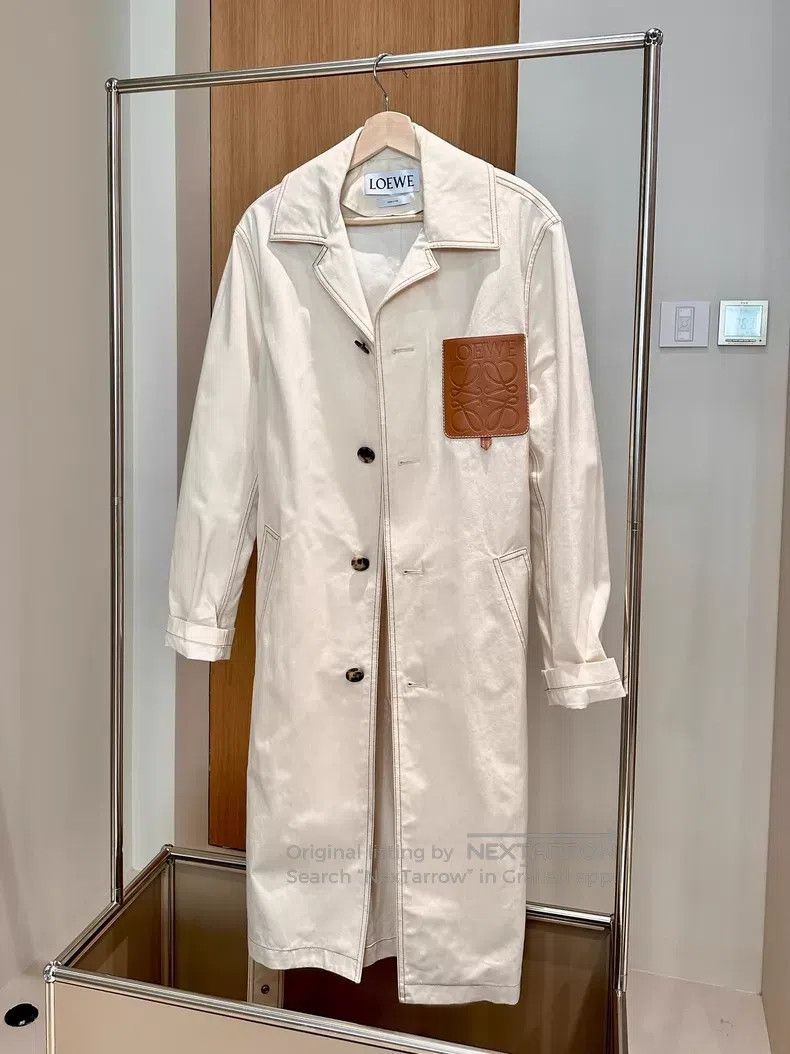 Loewe Loewe Beige Windbreaker Coat, Long, Leather Patch, Unisex Size US S / EU 44-46 / 1 - 1 Thumbnail