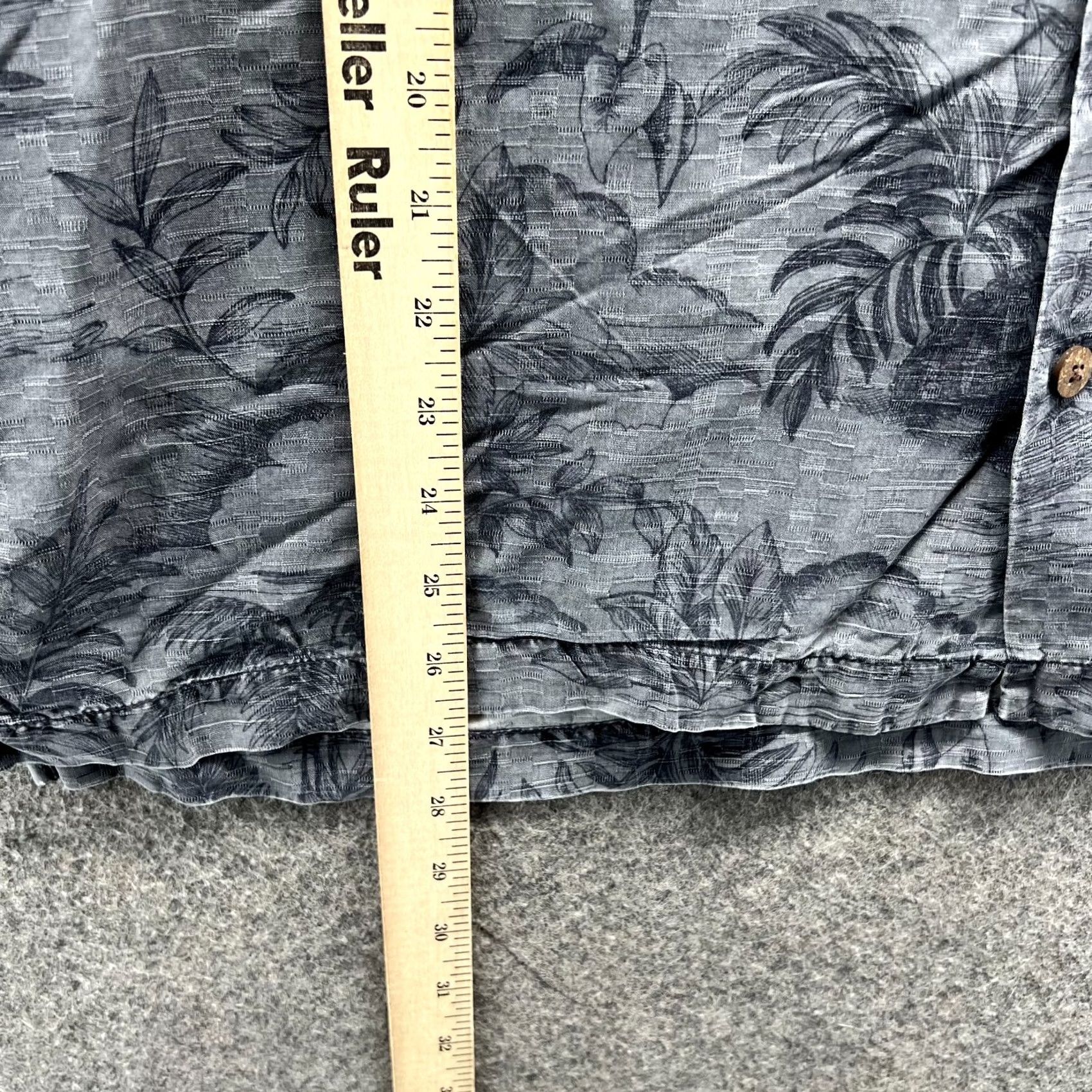 Tommy Bahama VINTAGE Tommy Bahama Shirt Men Medium Gray Button Down Silk Hawaiian Turtle Print Floral Shirt Size US M / EU 48-50 / 2 - 4 Thumbnail