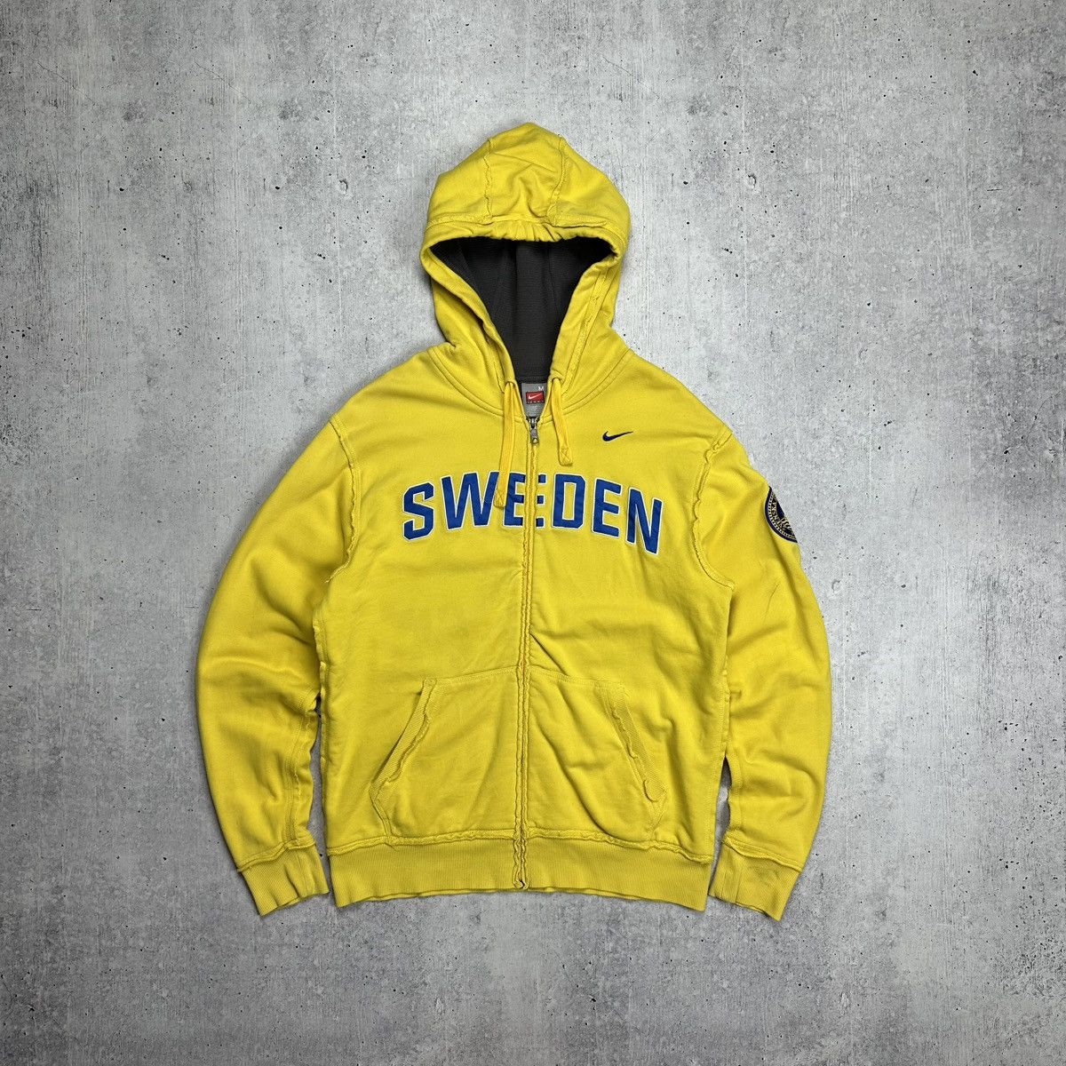Nike × Vintage Vintage Nike Team Sweden Hockey Rare 90s Zip Hoodie Size US M / EU 48-50 / 2 - 1 Thumbnail