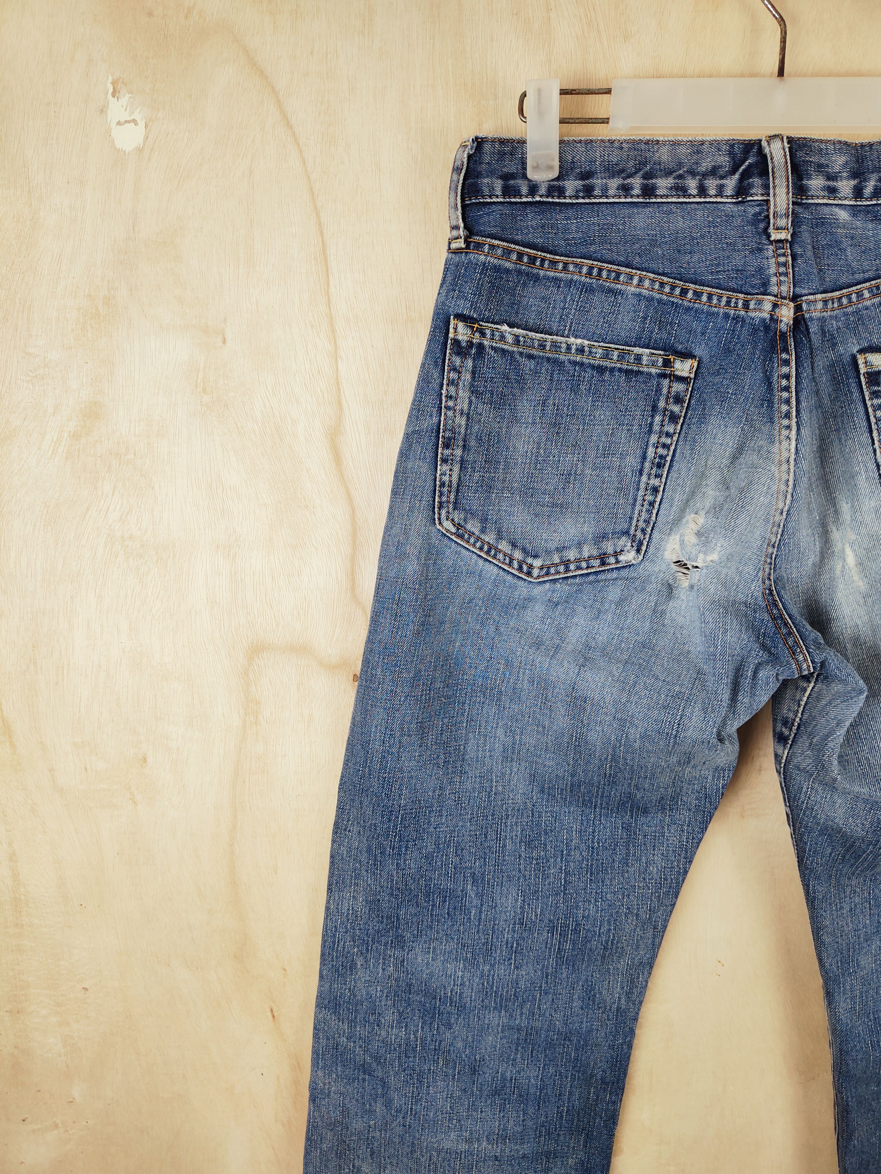 Japanese Brand Uniqlo Blue Distressed Ripped vintage denim Jeans #S2499 Size US 30 / EU 46 - 9 Thumbnail