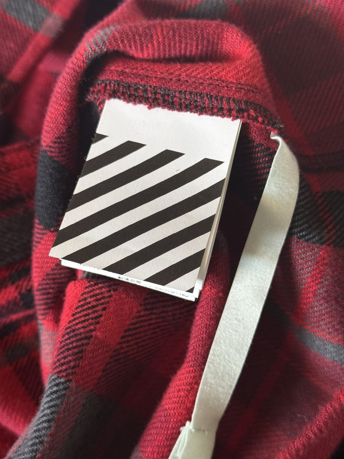Off-White OFF WHITE FANEL SIZE L Size US L / EU 52-54 / 3 - 10 Thumbnail