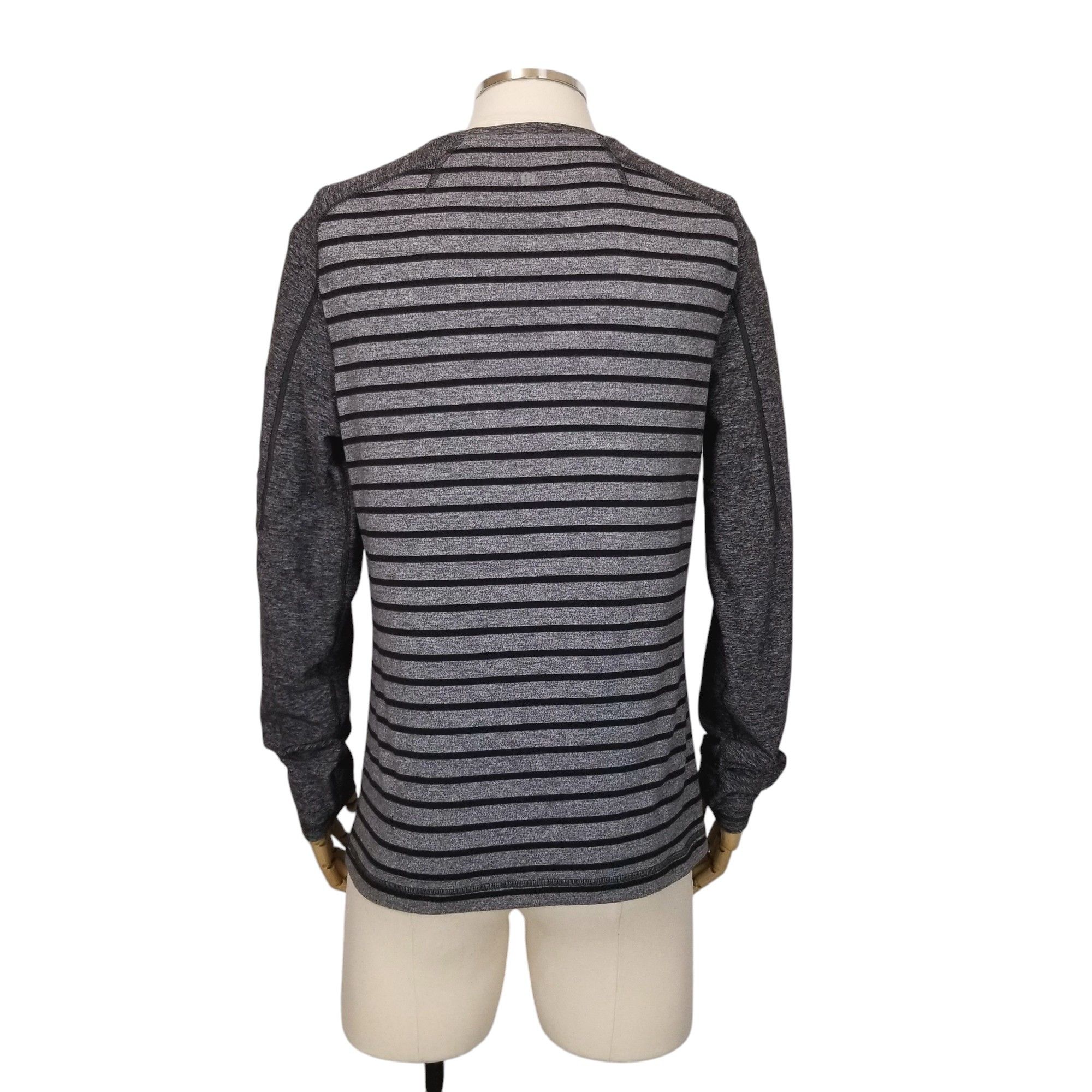 Lululemon Surge Warm Crew Size US M / EU 48-50 / 2 - 4 Thumbnail