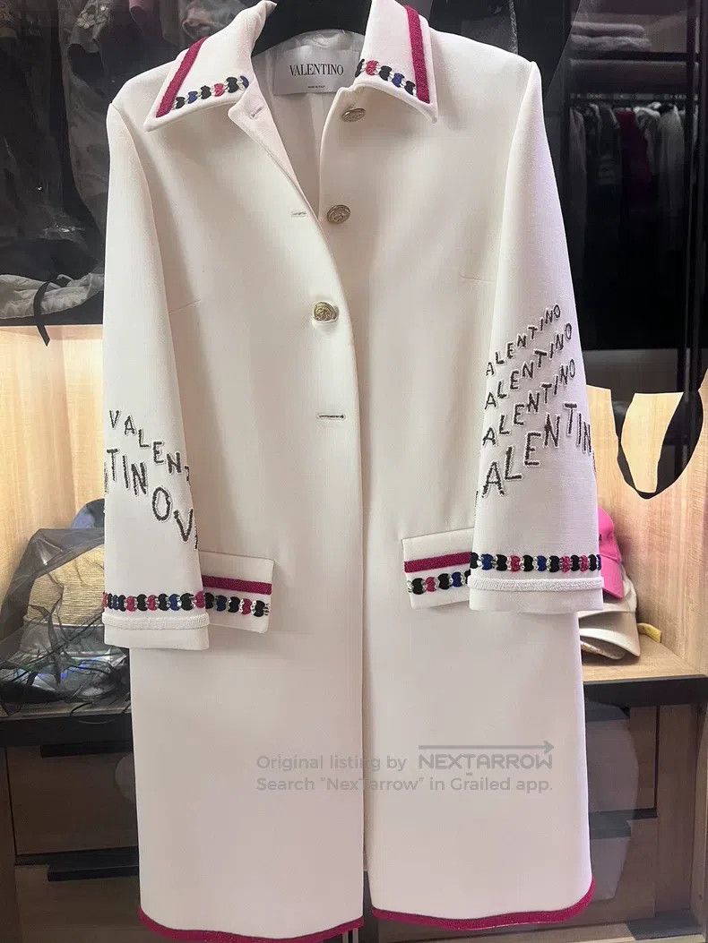 Valentino Valentino coat Size XS / US 0-2 / IT 36-38 - 1 Thumbnail