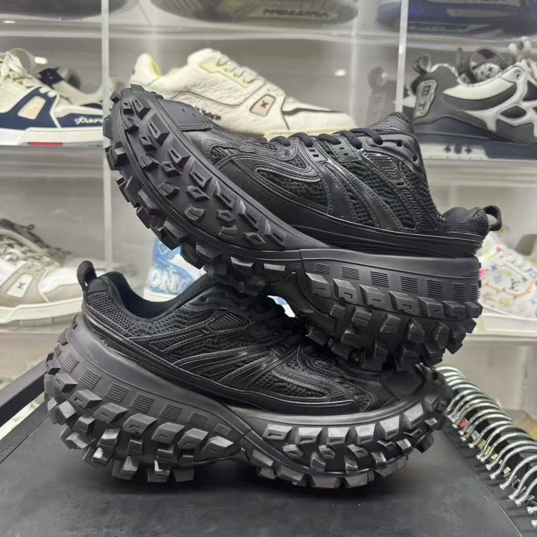 Balenciaga Balenciaga Track 43 Like New Size US 10 / EU 43 - 3 Thumbnail