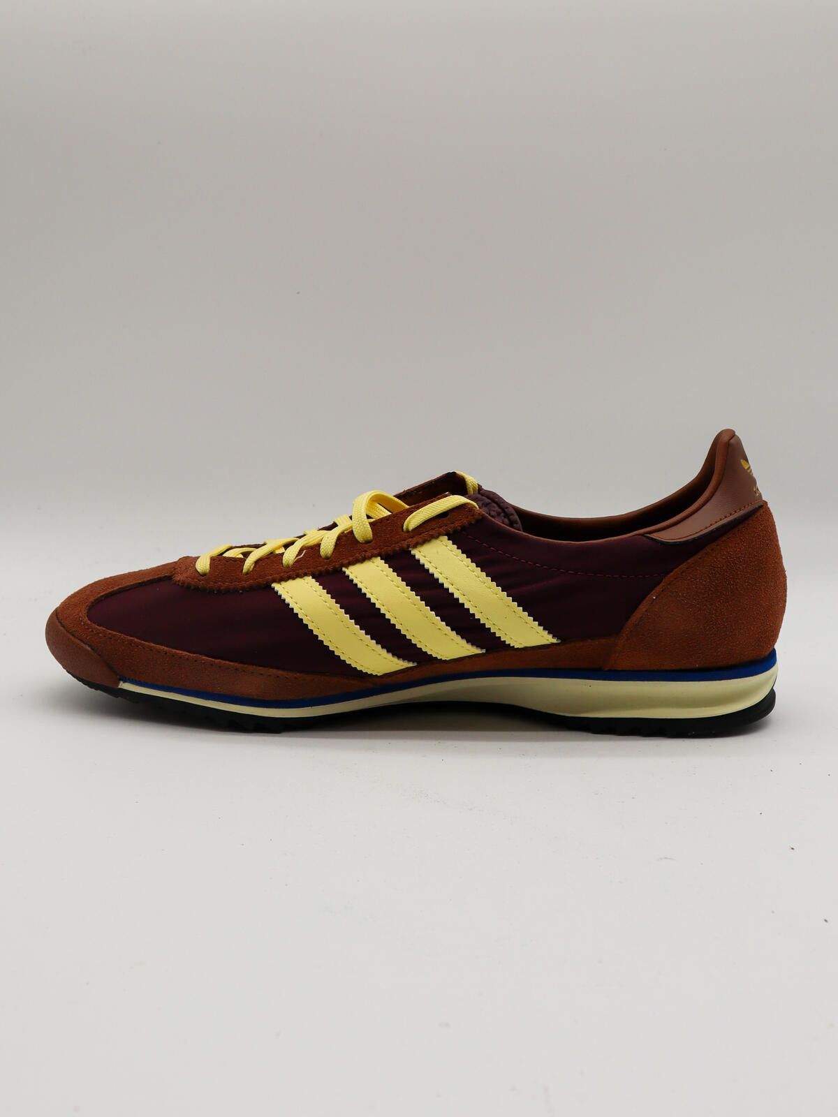 Adidas adidas SL72 OG - IE3425 - Brand New in Box - UK 7.5 Size US 8.5 / EU 41-42 - 2 Thumbnail