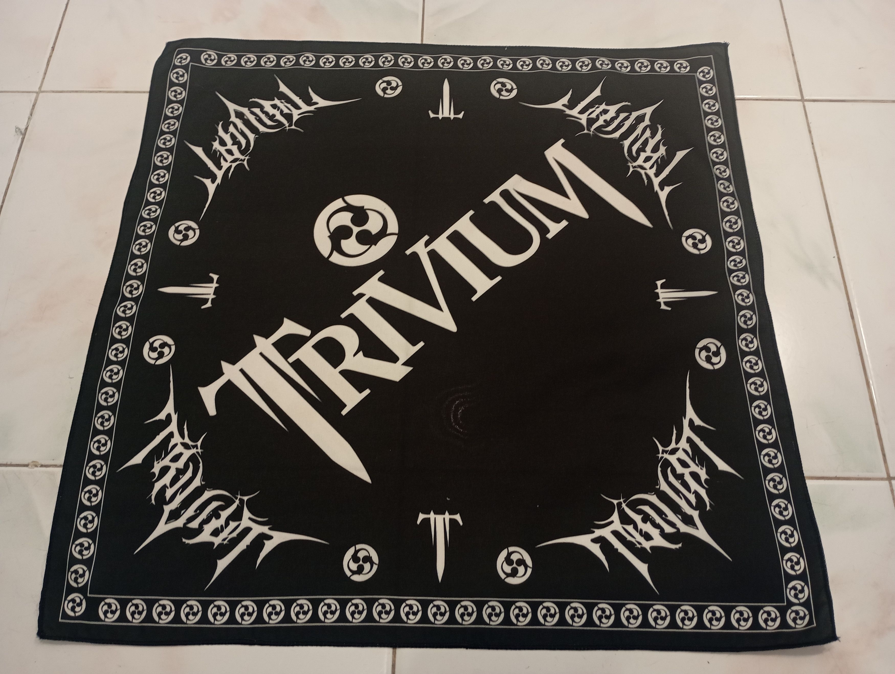 Band Tees Skulls Bandana Handkerchief trivium Size ONE SIZE - 1 Thumbnail
