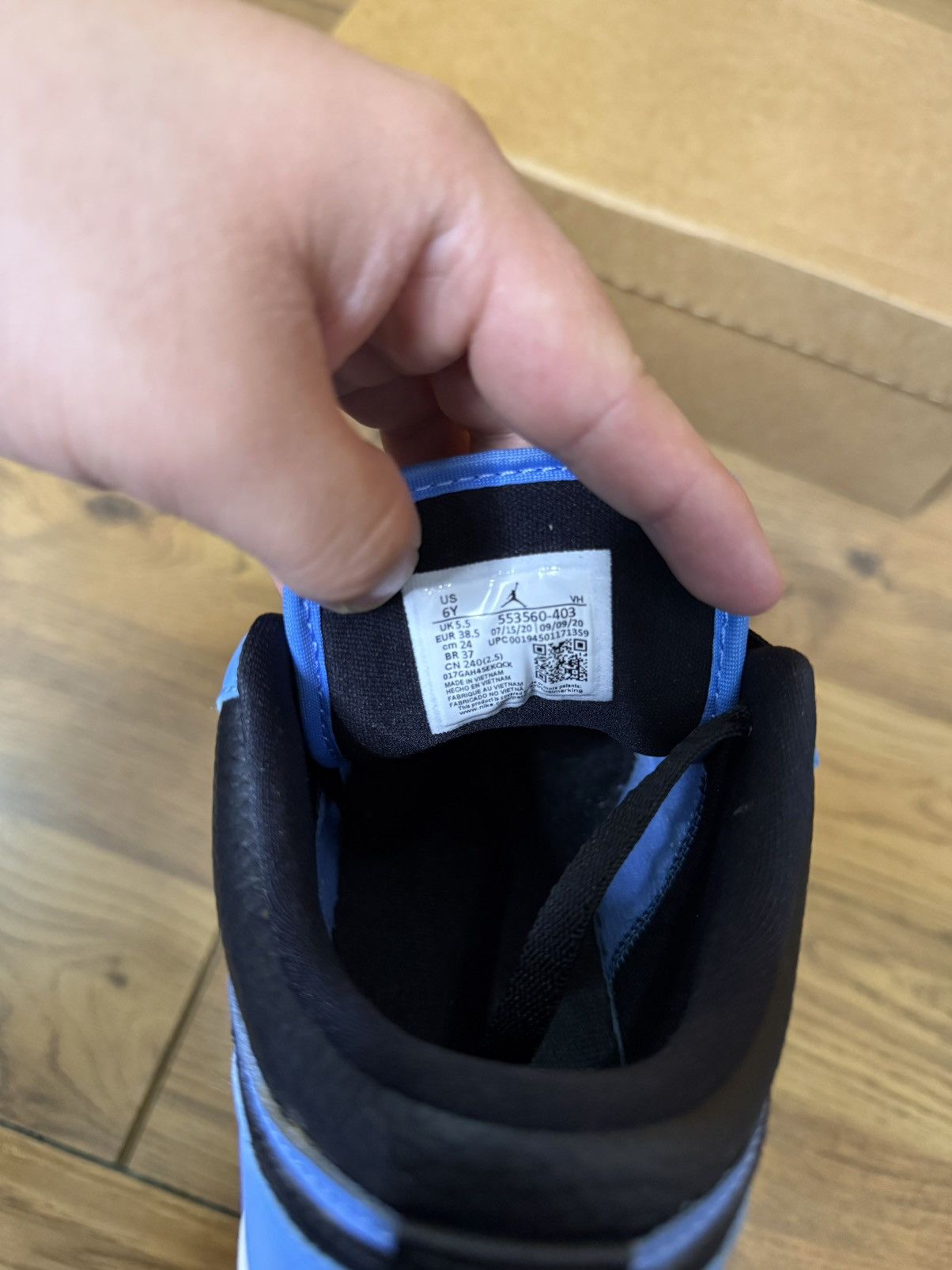 Jordan Brand Air Jordan 1 low SE “University blue” Size 6y Size US 6 / EU 39 - 6 Thumbnail
