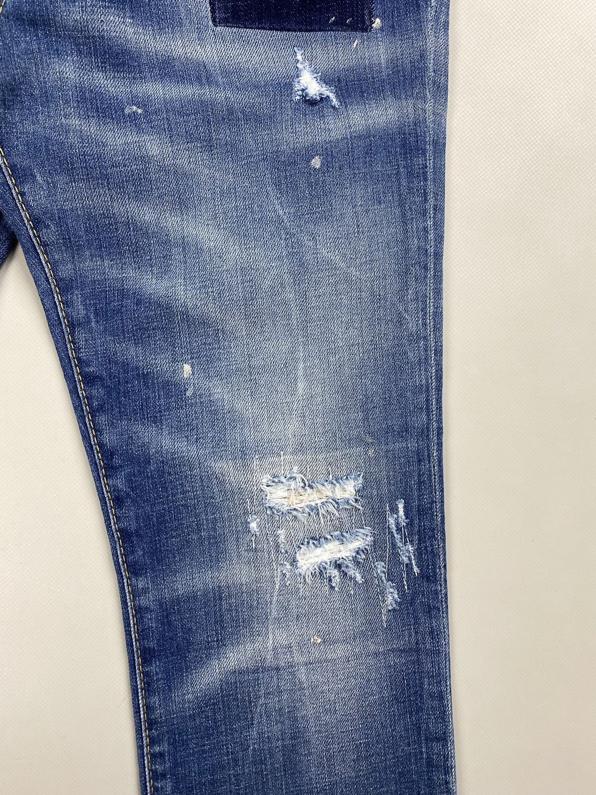 Designer × Dsquared2 Dsquared ladies distressed denim cropped jeans size 38 Size 26" / US 2 / IT 38 - 9 Thumbnail