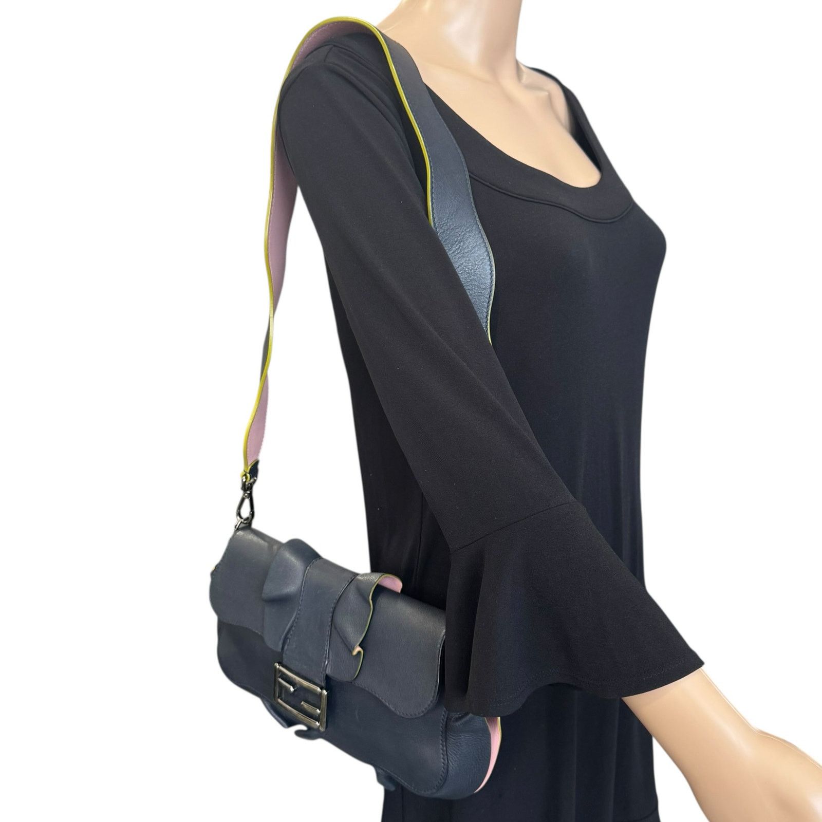 Fendi Fendi Wave Baguette Bag Size ONE SIZE - 3 Thumbnail