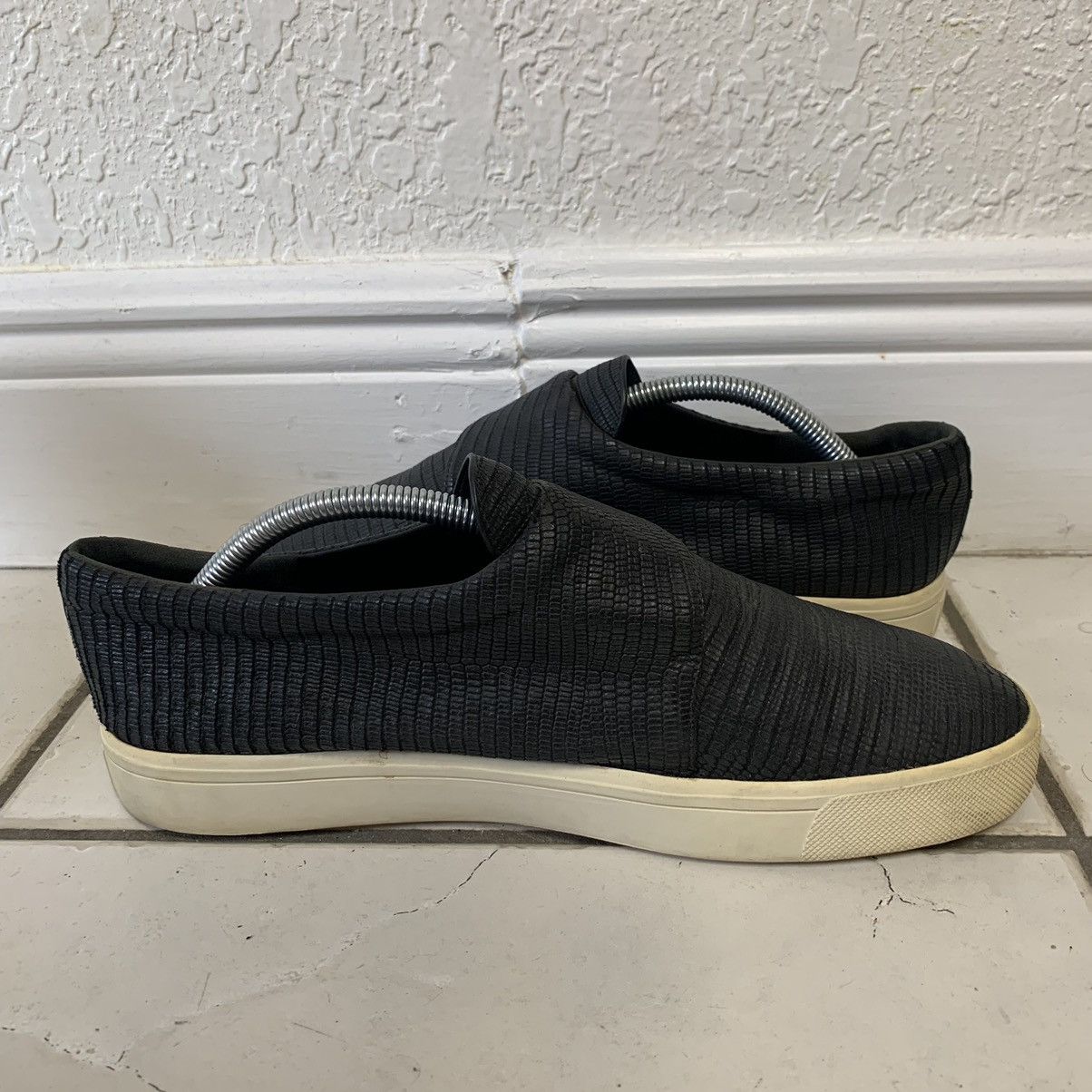 Vince Vince Low Top Snake Skin Sneakers Size 11 Size US 11 / IT 41 - 6 Thumbnail
