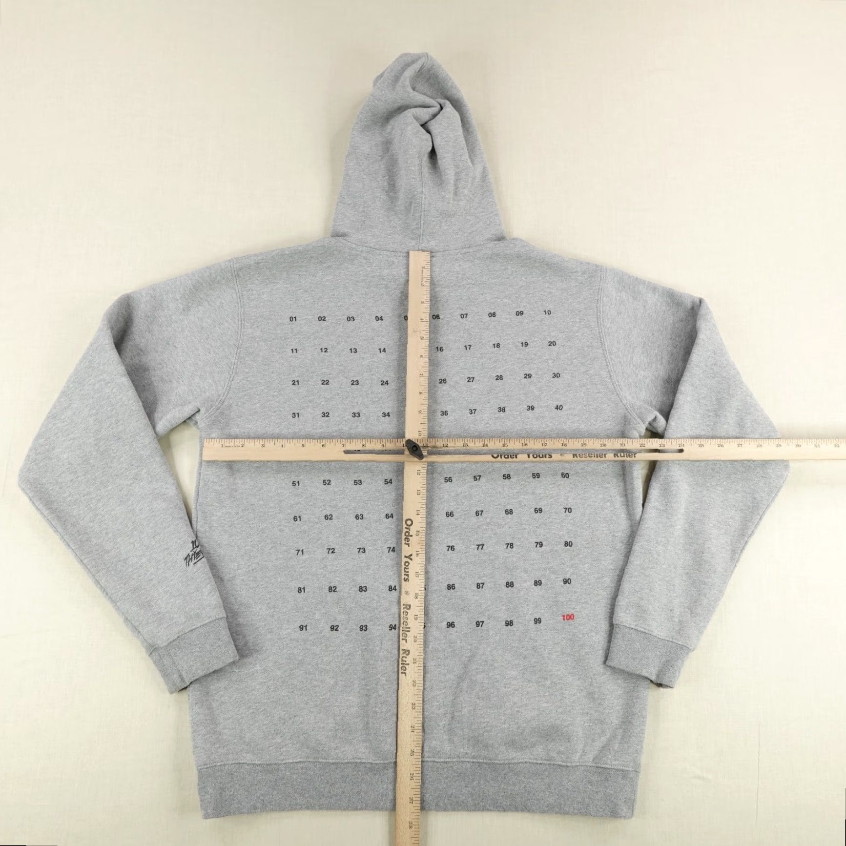 100 Thieves VINTAGE 100 Thieves Hoodie Men Large Gray Black Pullover Sweatshirt Knit Logo Graphic Print Hooded Pockets Mens Size US L / EU 52-54 / 3 - 7 Thumbnail