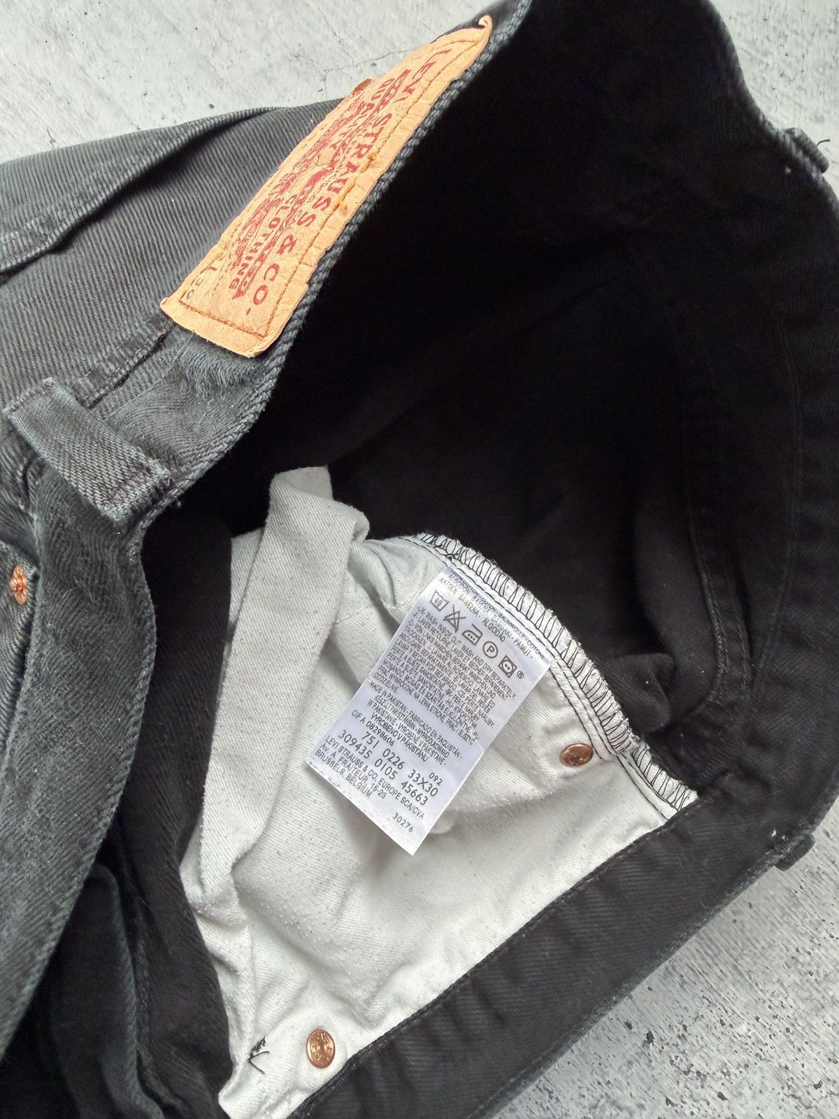 Levi's Vintage Levi's 751 Straight Fit USA Black Denim Opium Jeans Size US 33 - 8 Thumbnail