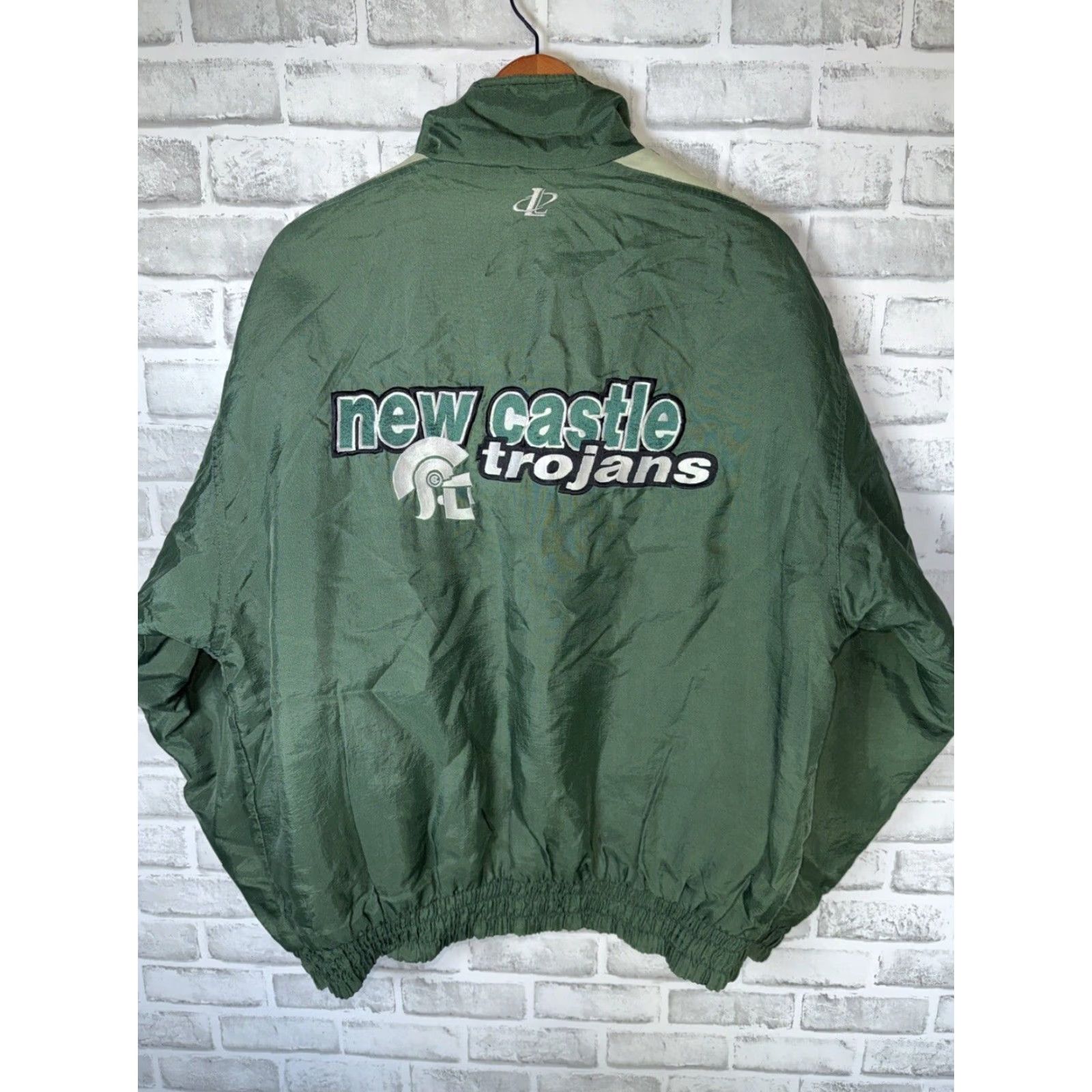 Logo Athletic VINTAGE Logo Athletic Jacket Windbreaker Green Puffer Style L Men’s Regular Size 1990s Athletic Logo Mens L Green Zip Pocket Wearable Now Size US L / EU 52-54 / 3 - 7 Thumbnail