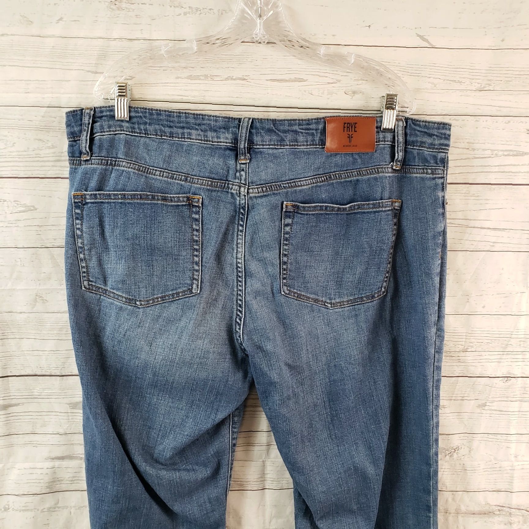 Frye Frye Jeans Womens Size 14 Blue High Rise Cotton Blend Denim 28.5 Inseam Womens Jeans Boyfriend Rise 11" Regular Pattern Solid Zip Vintage N/A Size 36" / US 14 / IT 50 - 4 Thumbnail