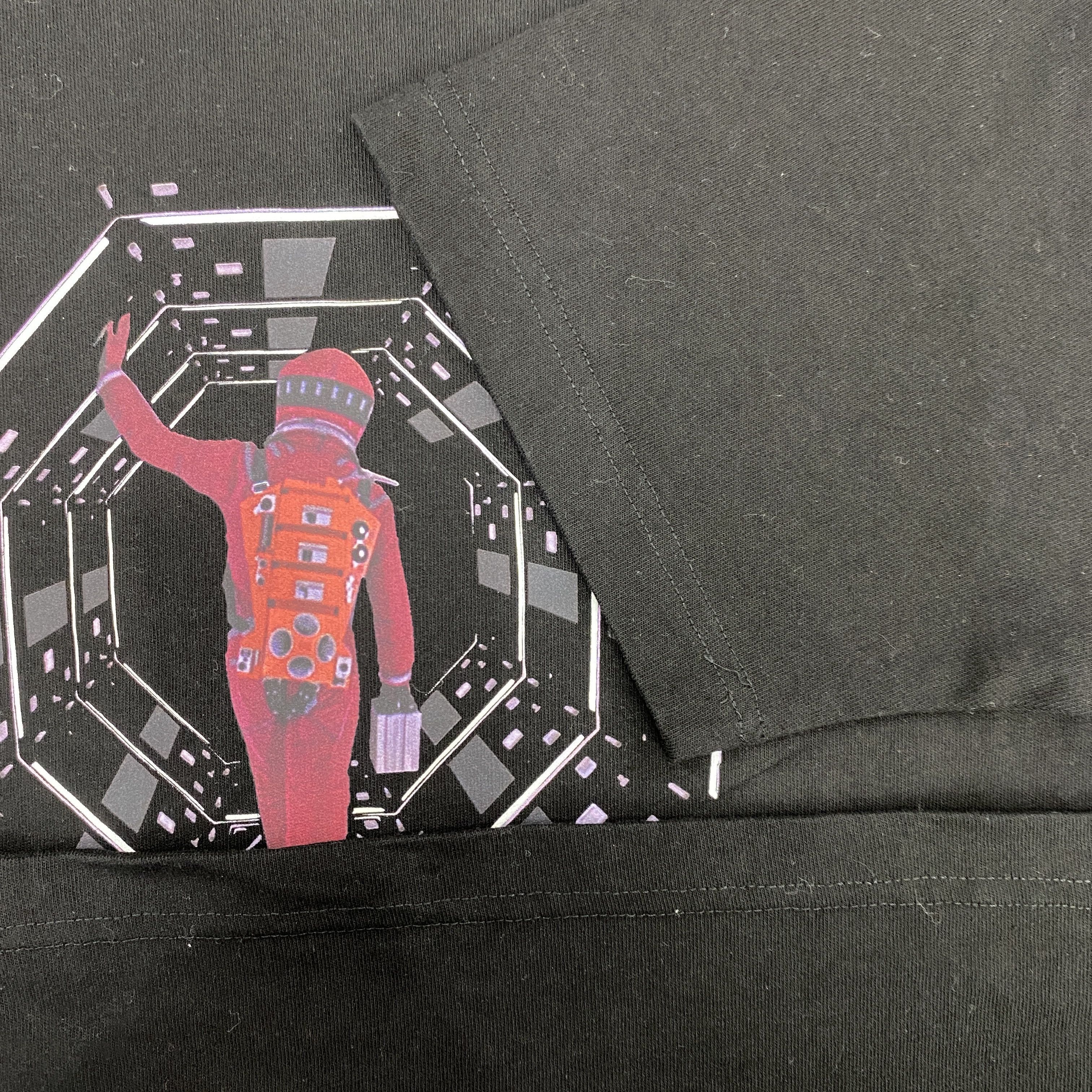 GU Vintage 2001: A Space Odyssey TShirt - I023 Size US M / EU 48-50 / 2 - 6 Thumbnail