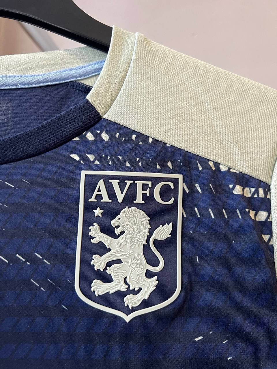 Kappa 2021/22 ASTON VILLA TRAINING SOCCER JERSEY FOOTBALL SHIRT L Size US L / EU 52-54 / 3 - 5 Thumbnail