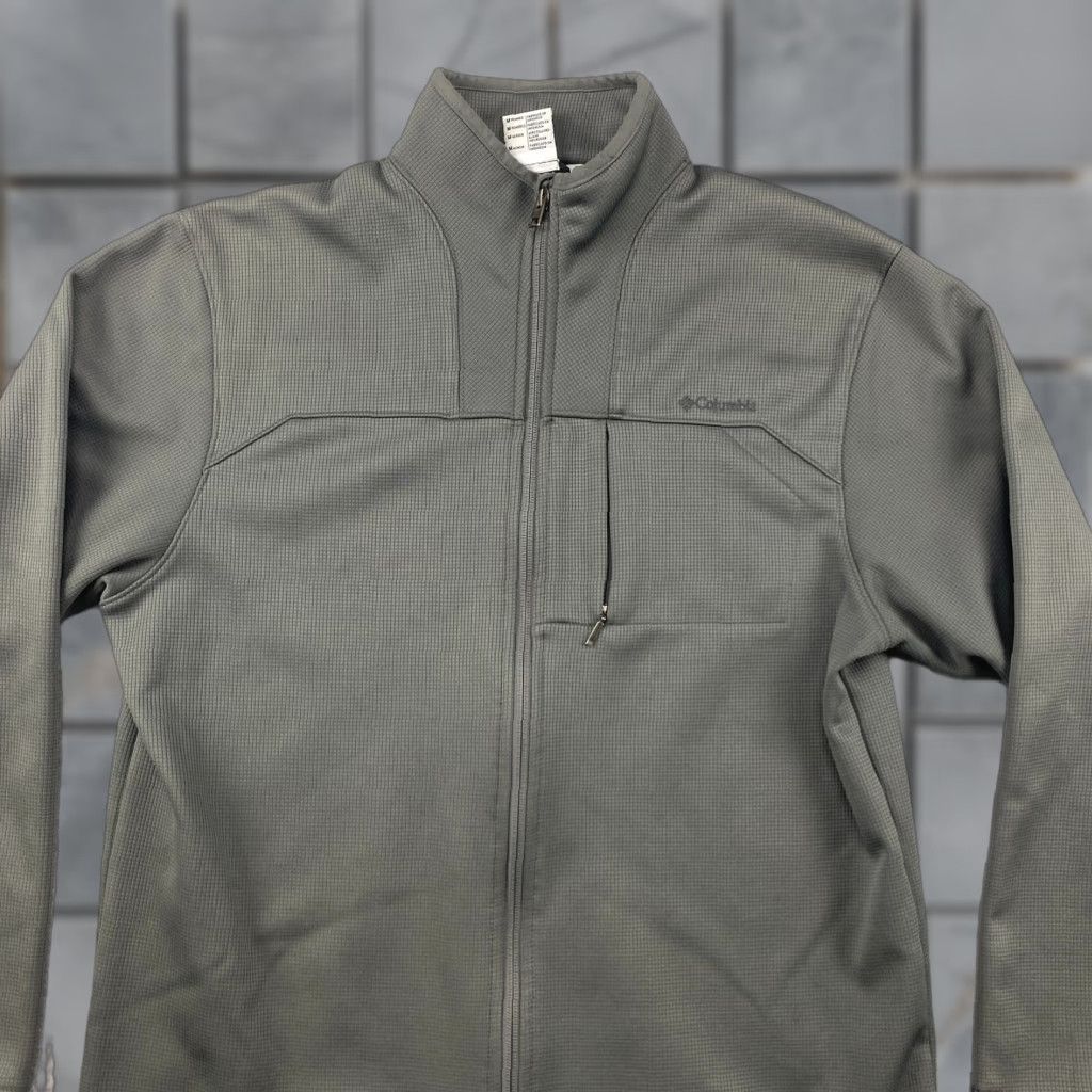 Vintage VINTAGE? No. Columbia Sweatshirt Mens M Gray Full Zip Omni Dry Fleece Lined Outdoor Shirt Mens M Gray Full Zip Omni Dry Fleece Lined Outdoor Size US M / EU 48-50 / 2 - 1 Thumbnail