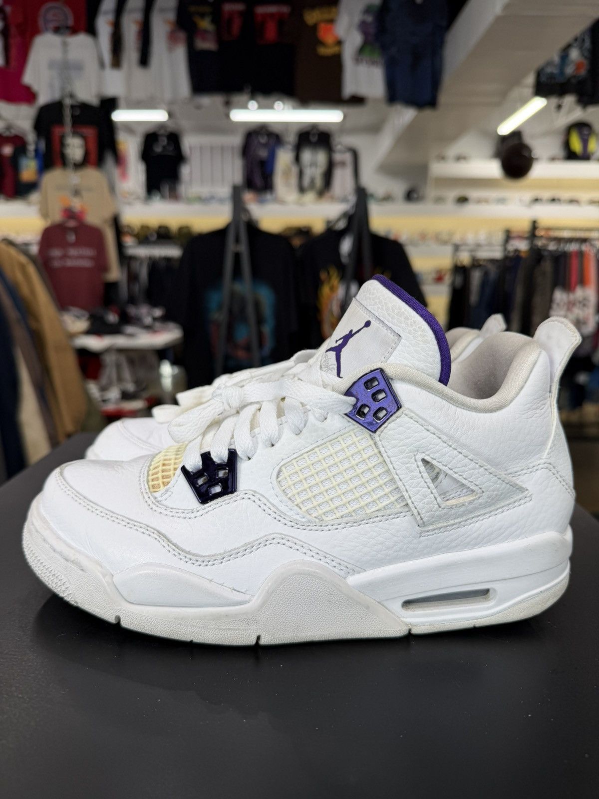 Jordan Brand Air Jordan 4 Metallic Purple Size 5.5Y (2020) Size US 5.5 / EU 38 - 7 Thumbnail