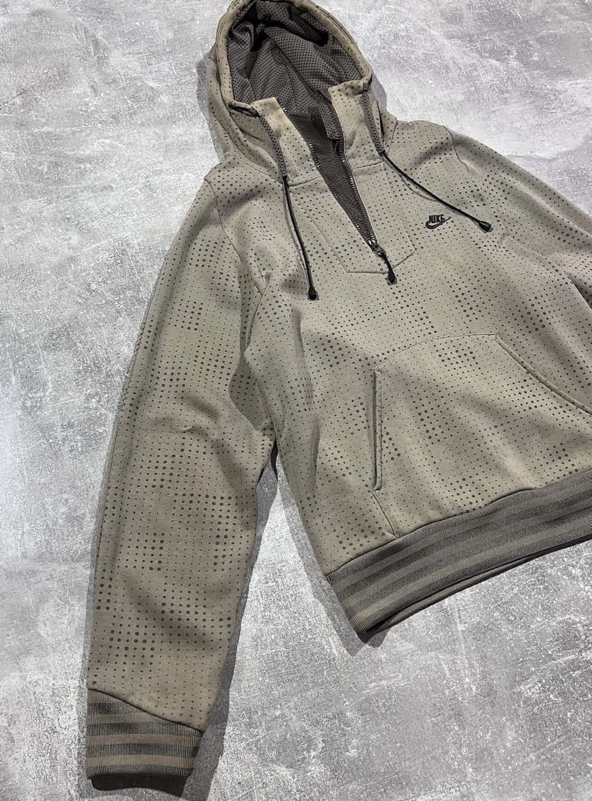 Nike Vintage Y2K Nike Brown hoodie V mask street style Size US S / EU 44-46 / 1 - 2 Thumbnail