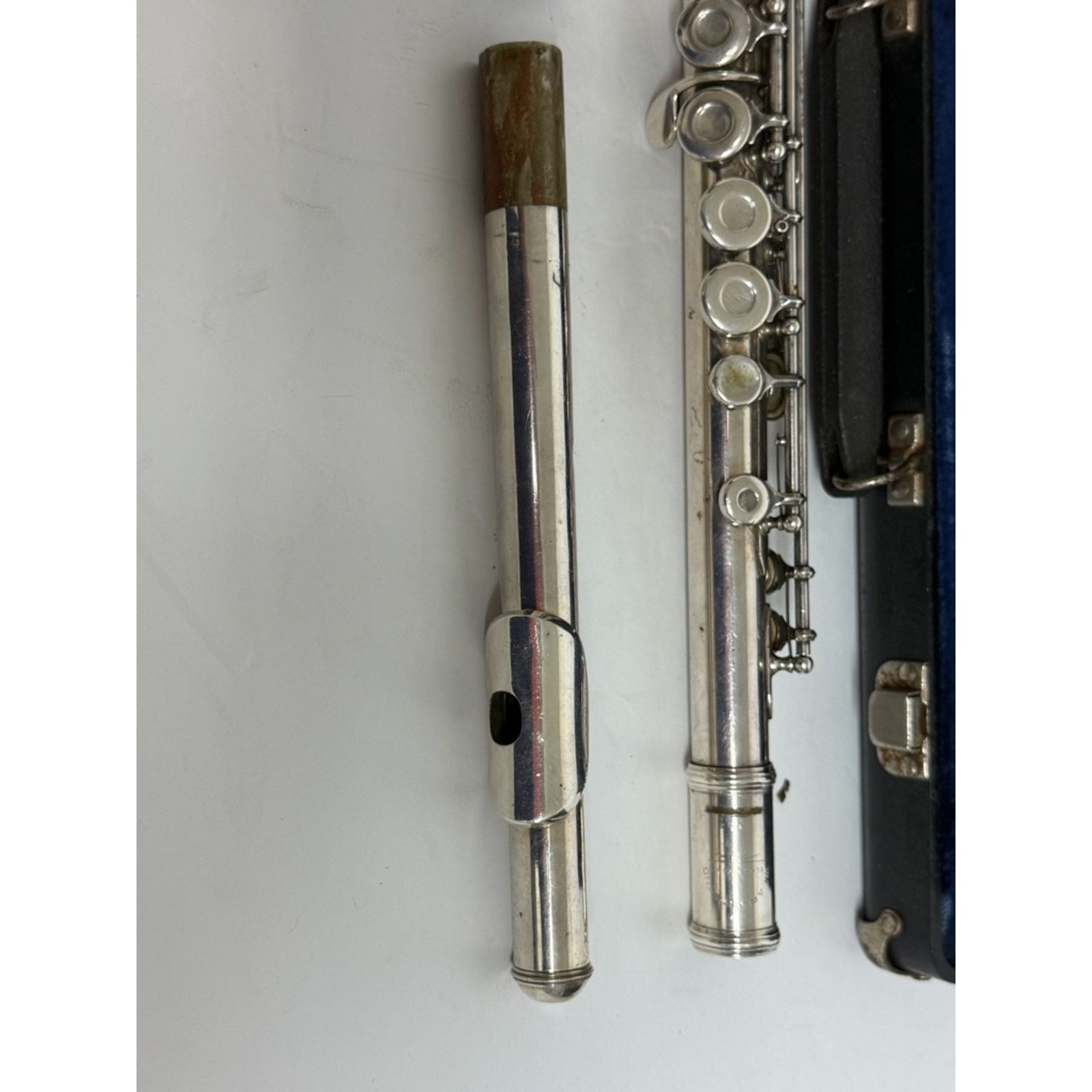 Other WT Armstrong 104 Beginner Flute With Hard Case Made in USA Size ONE SIZE - 8 Thumbnail
