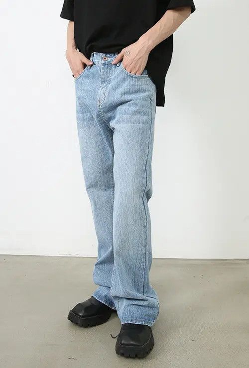 Japanese Brand × Jean Men's retro washed light blue loose versatile flared jeans Size US 32 / EU 48 - 2 Thumbnail