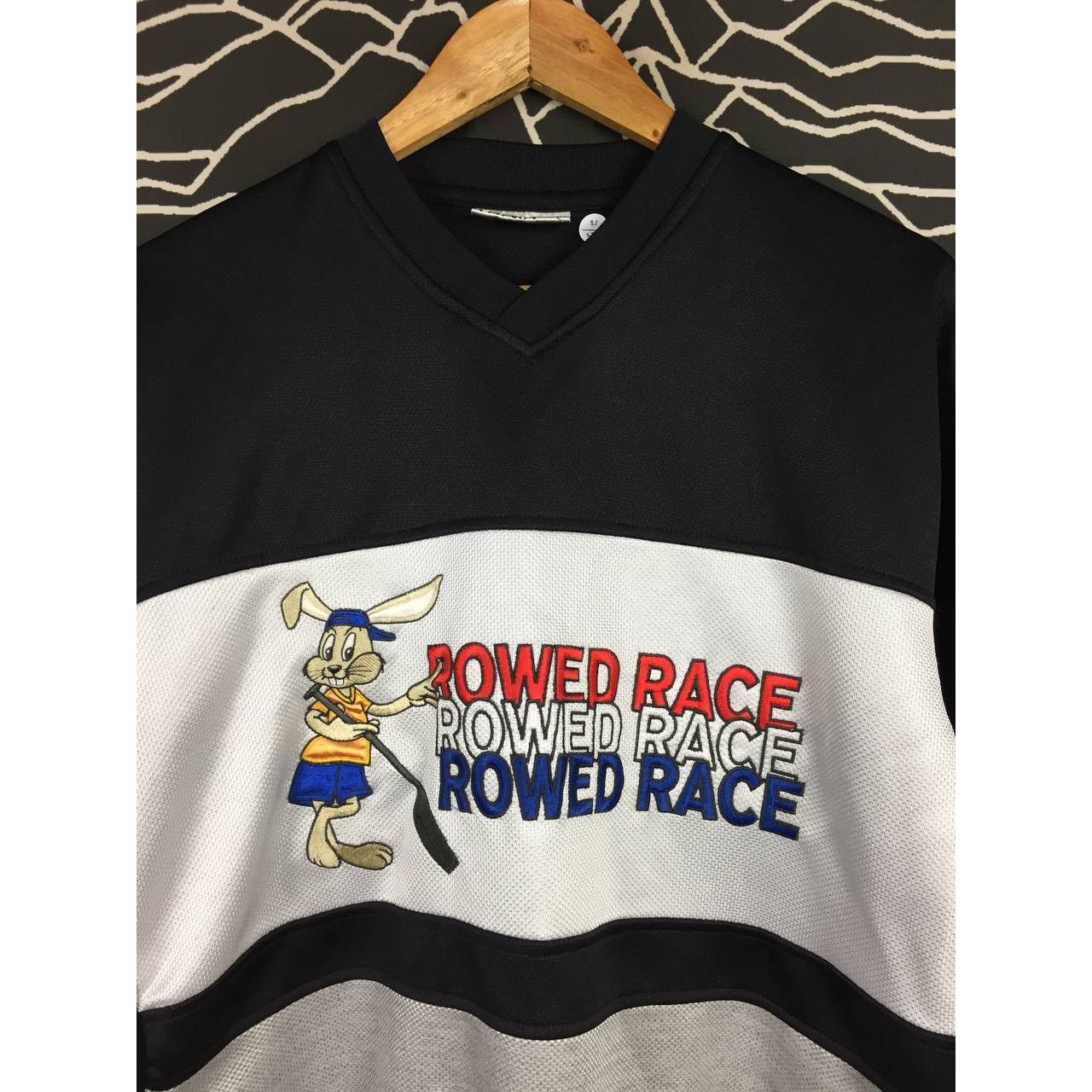Cartoon Network × Vintage Vtg J.H Sports Rowed Race Bunny Graphic V-Neck Mesh Tee Size US L / EU 52-54 / 3 - 3 Thumbnail
