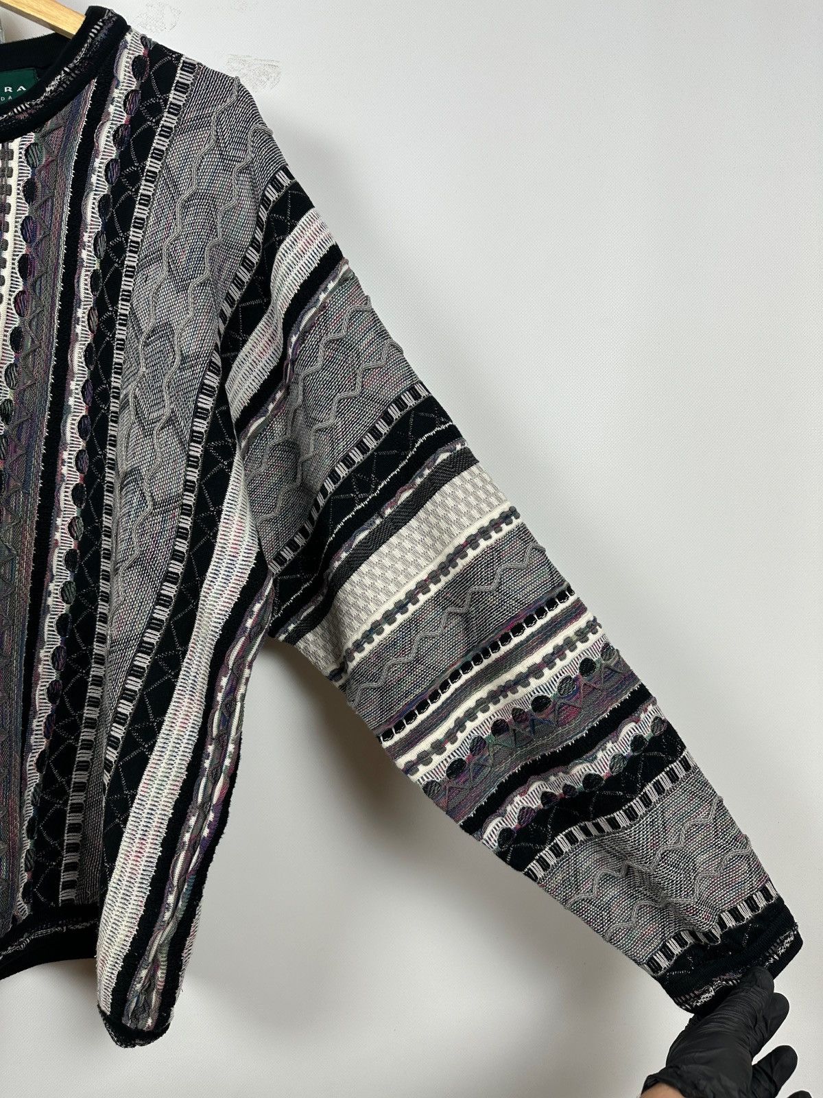 Tundra Canada Vintage Tundra Canada 3D Knit Coogi Style Sweater Size US XL / EU 56 / 4 - 10 Thumbnail