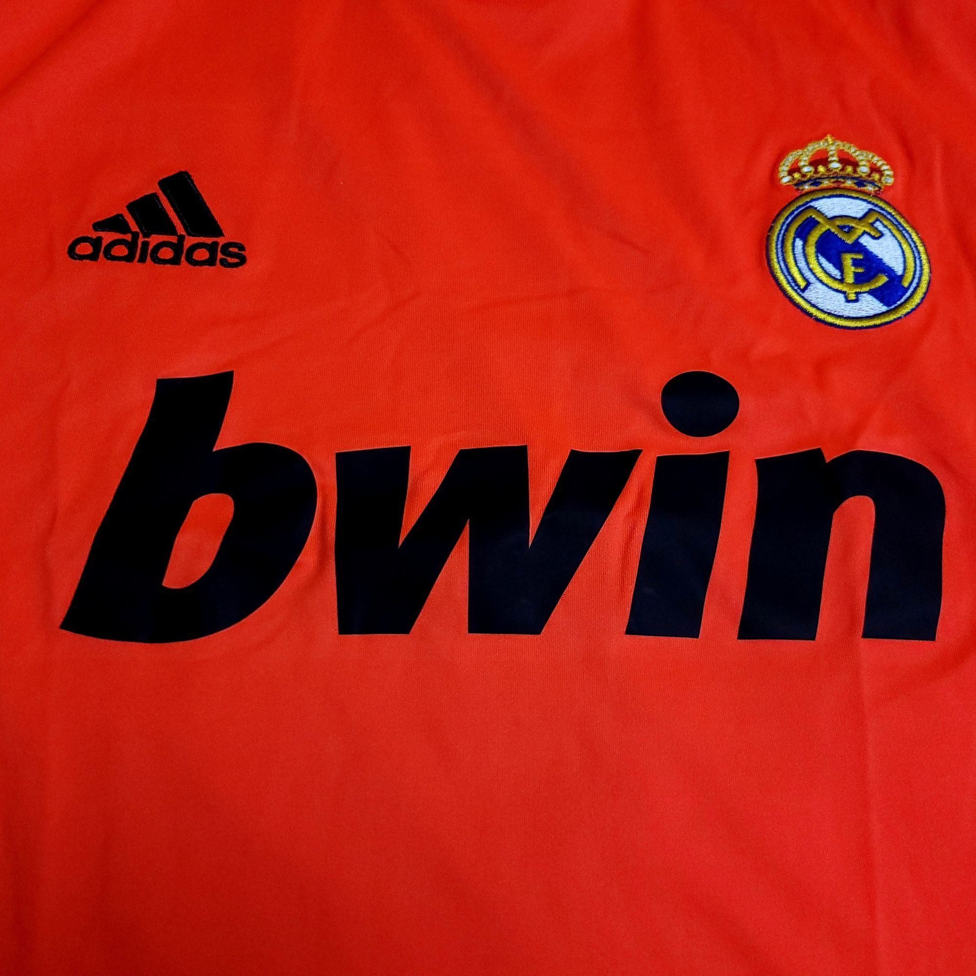 Adidas Casillas Real Madrid 2012 2013 Anniversary Soccer Jersey L Size US L / EU 52-54 / 3 - 3 Thumbnail