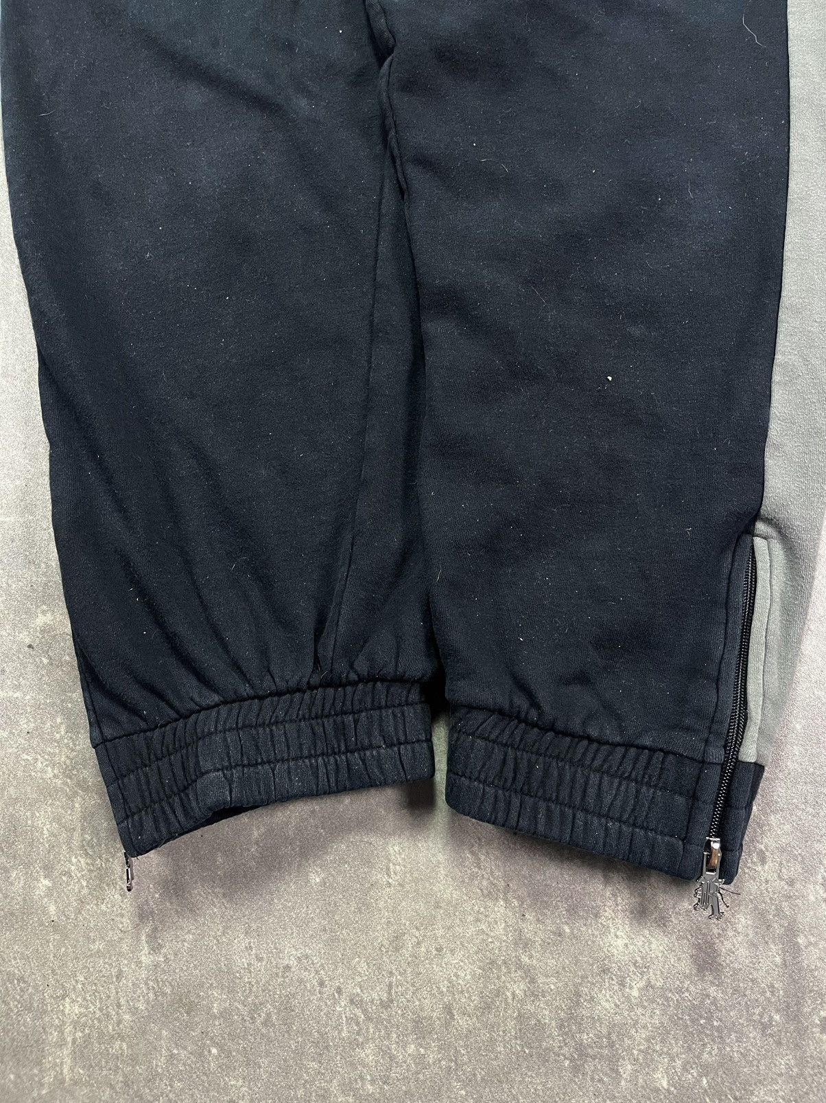 Karl Kani Karl Kani Vintage Embroidered Printed Baggy Sweatpants L Size US 34 / EU 50 - 6 Thumbnail