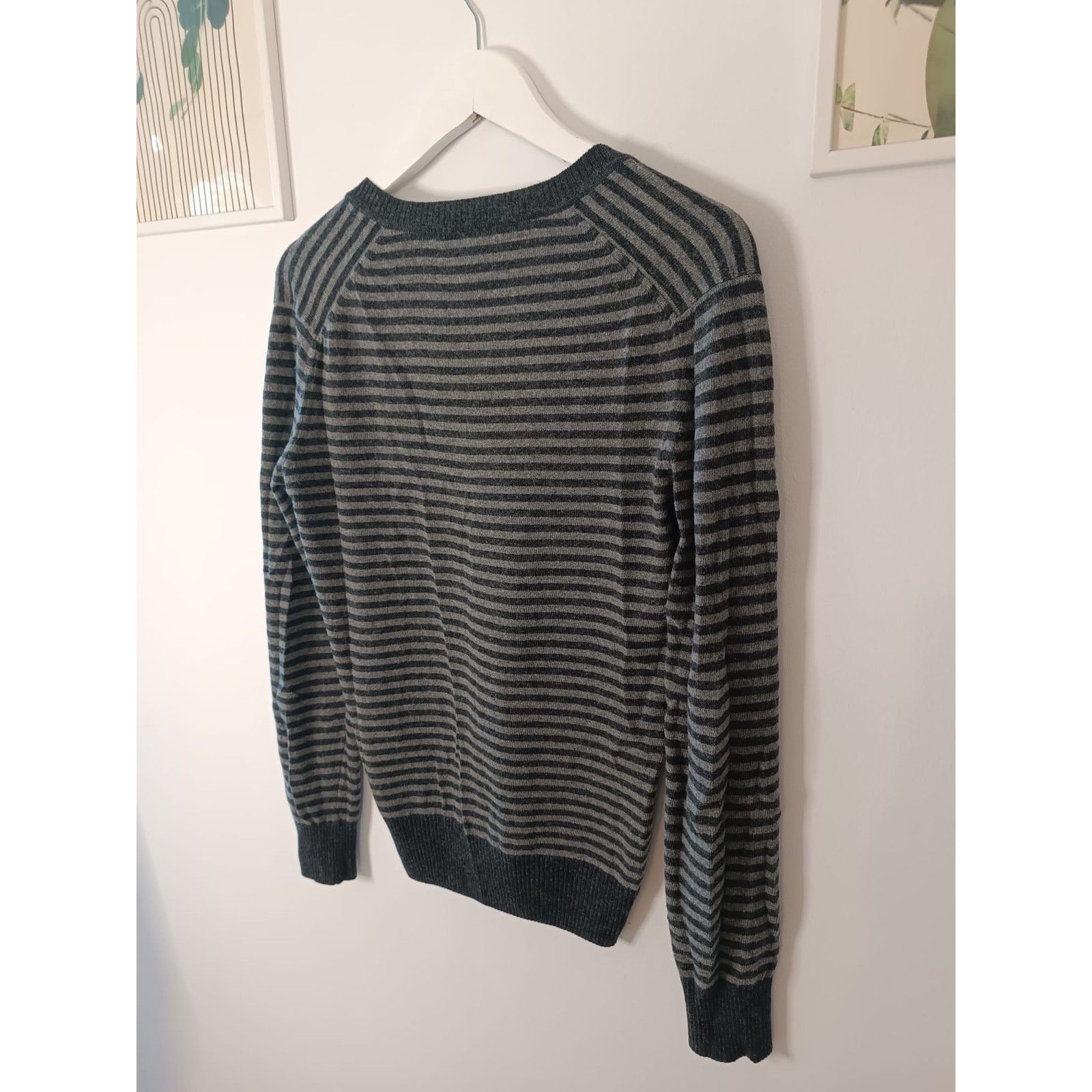 Burberry Burberry Women V-Neck Jumper Knitwear Sweater Striped Wool Size M / US 6-8 / IT 42-44 - 3 Thumbnail