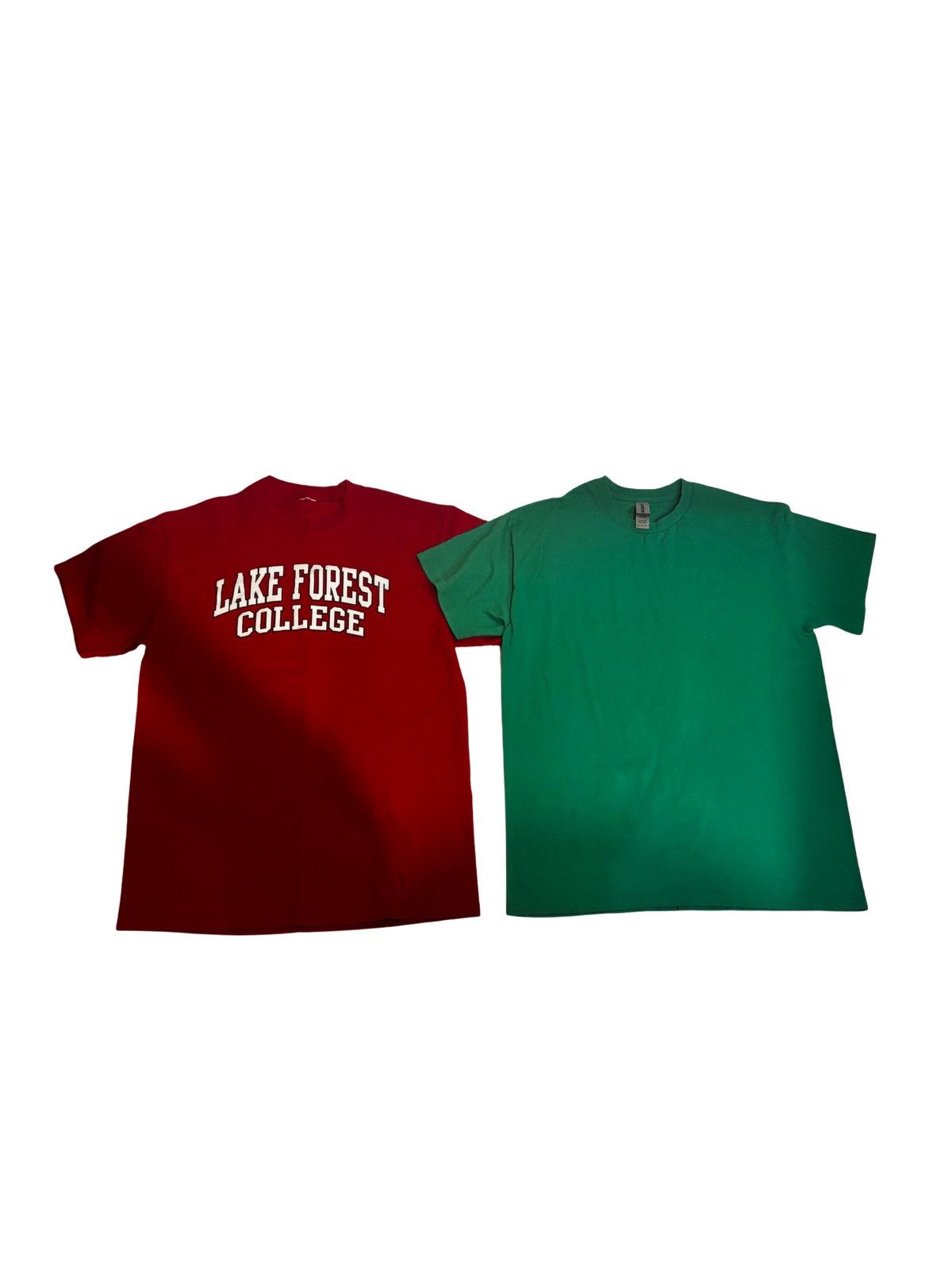 Gildan 2 red & green Tshirts.mt3994 Size US XS / EU 42 / 0 - 1 Thumbnail