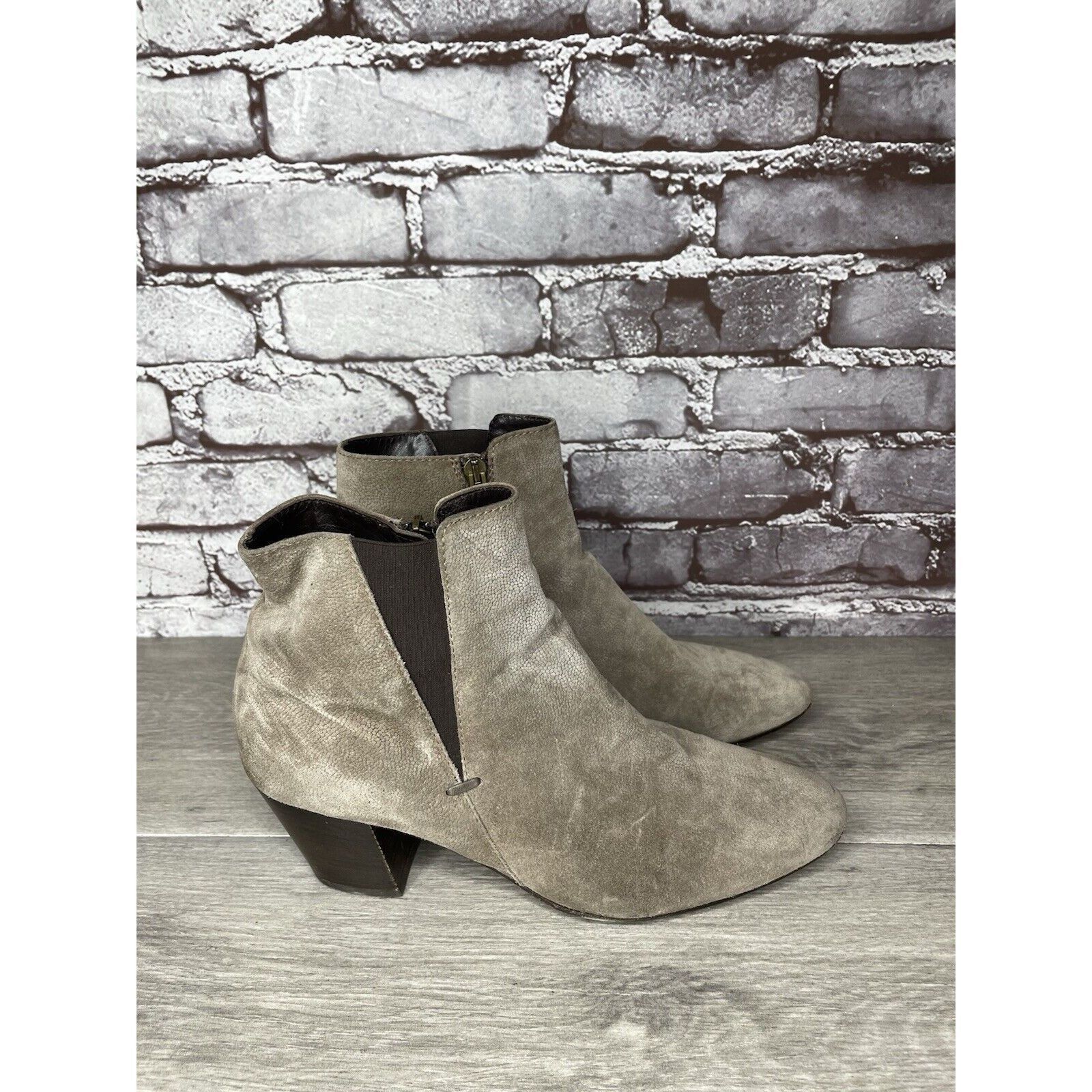 Aquatalia Aquatalia Taupe Suede Leather Side Zip Heel Ankle Booties Wo Size US 10 / IT 40 - 18 Thumbnail