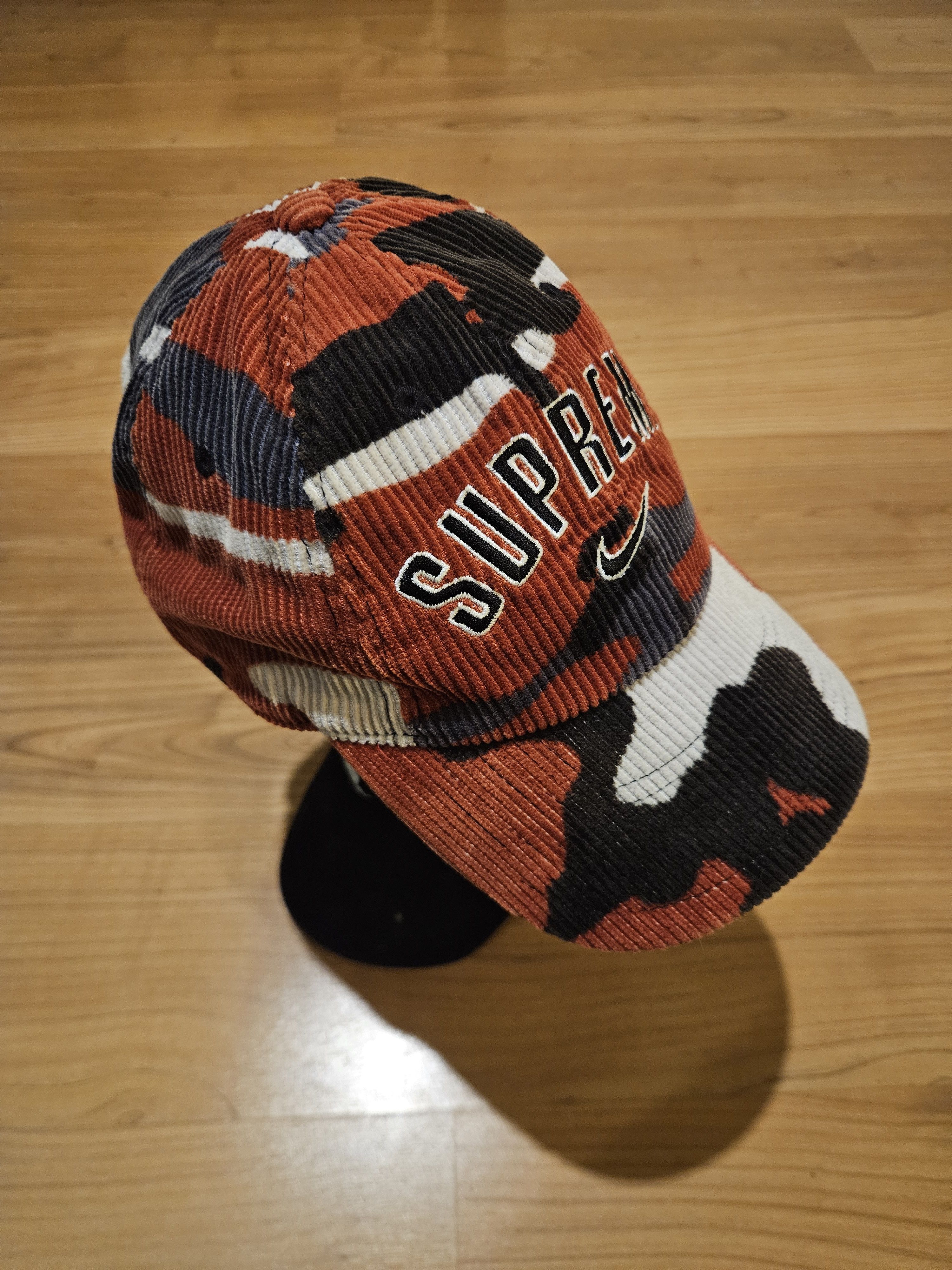 Nike × Supreme Supreme x Nike Arc Corduroy 6 Panel Cap Size ONE SIZE - 2 Thumbnail