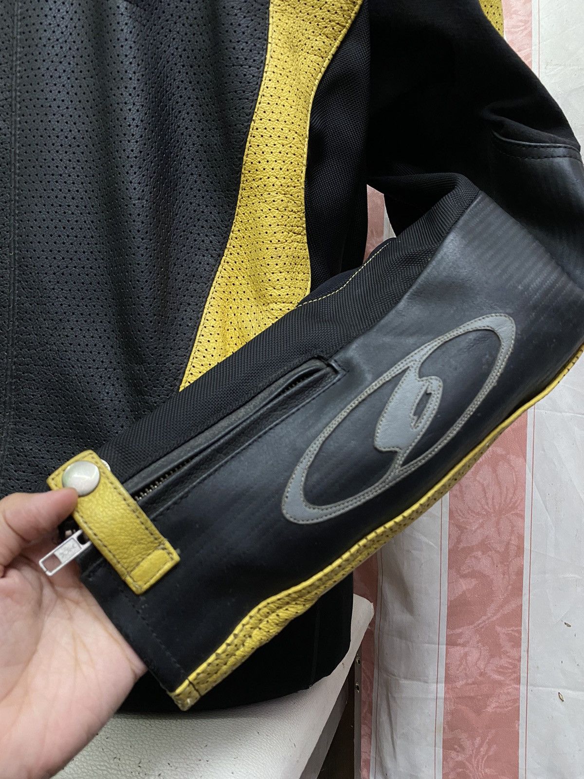 Japanese Brand Seool’s gp motorsport Size US M / EU 48-50 / 2 - 7 Thumbnail
