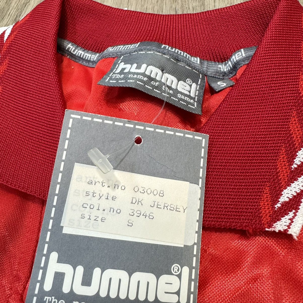 Hummel Denmark Euro96 home shirt (Bnwt) Size US S / EU 44-46 / 1 - 8 Thumbnail
