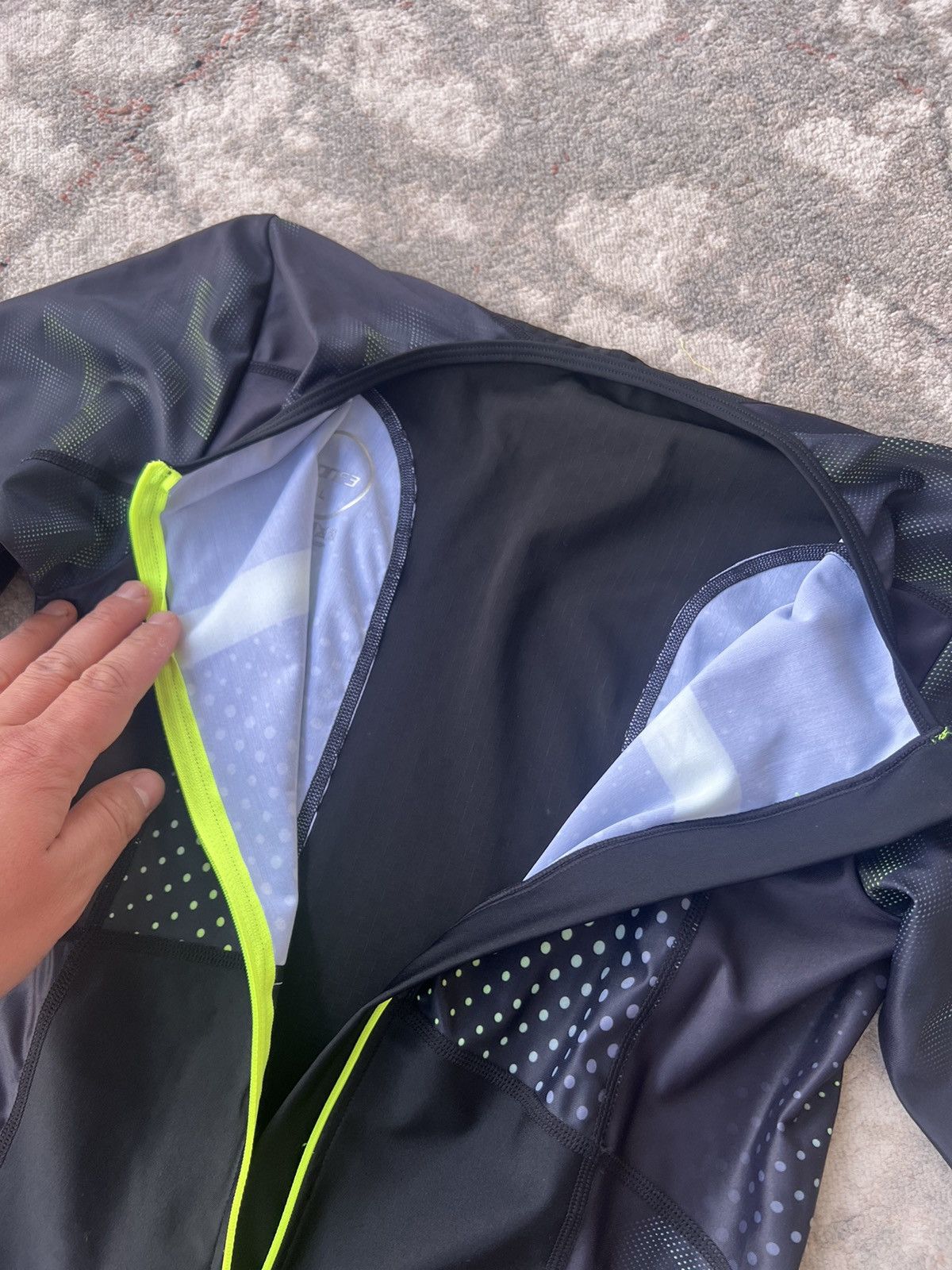 Other Zone3 Short Sleeve Trisuit Size US L / EU 52-54 / 3 - 2 Thumbnail