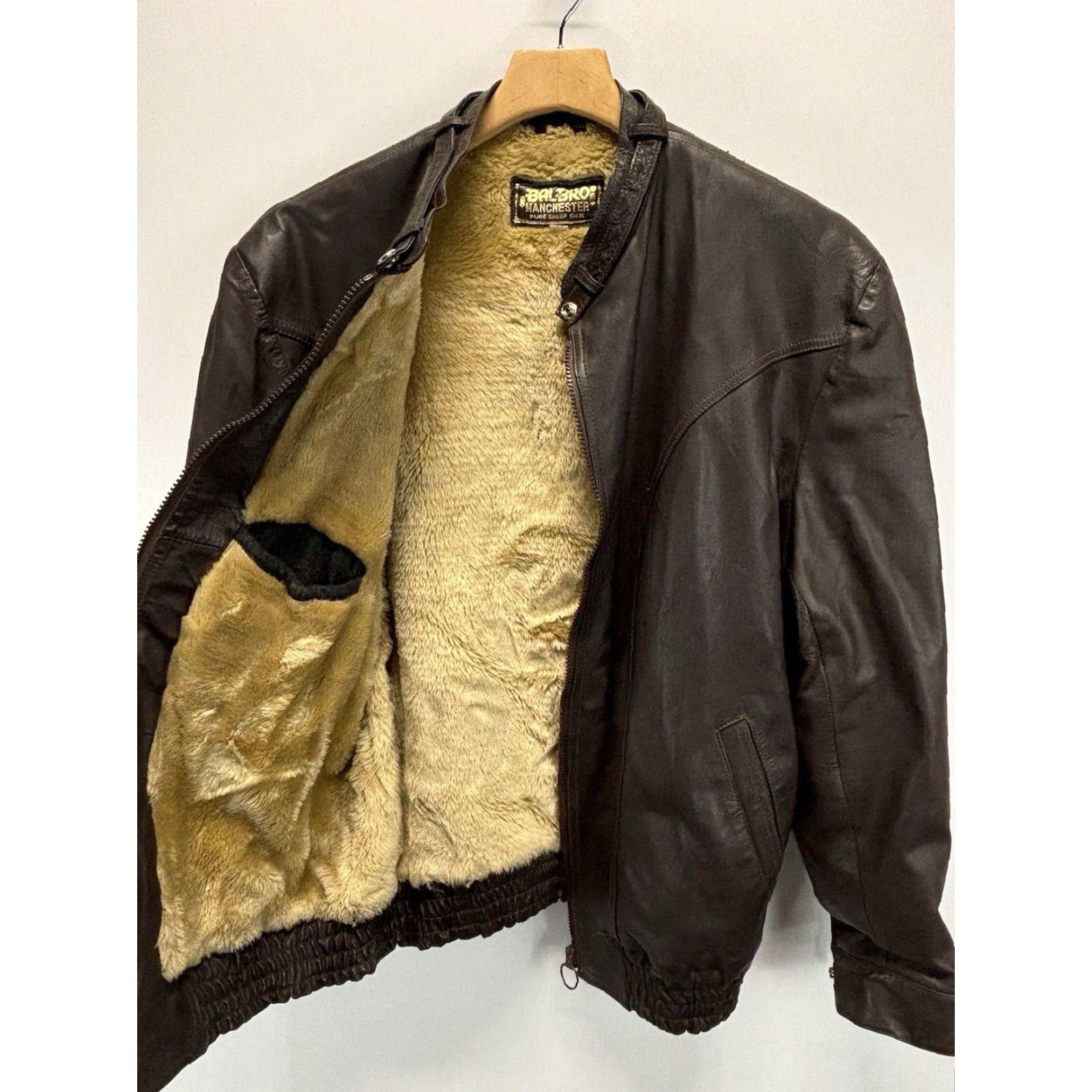 Vintage VINTAGE Balbro Sheepskin Bomber Jacket Coat Men 44 Brown 80s Classic Fall Winter Long Sleeve Zip Snap Lining Shearling Mens Size 44 Size US S / EU 44-46 / 1 - 5 Thumbnail