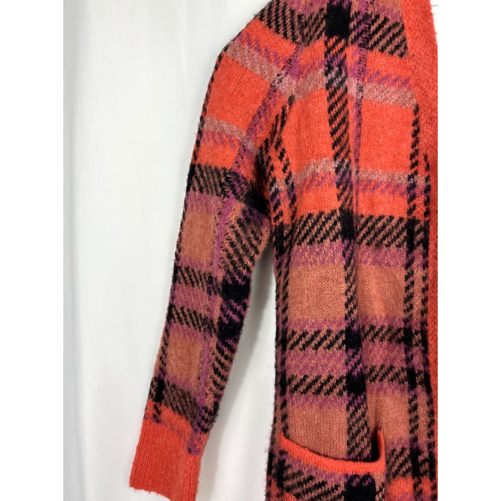 Lucky Brand Lucky Brand Sweater Cardigan Womens Small Red Plaid Long Sleeve Acrylic Wool Pockets Size S / US 4 / IT 40 - 2 Thumbnail