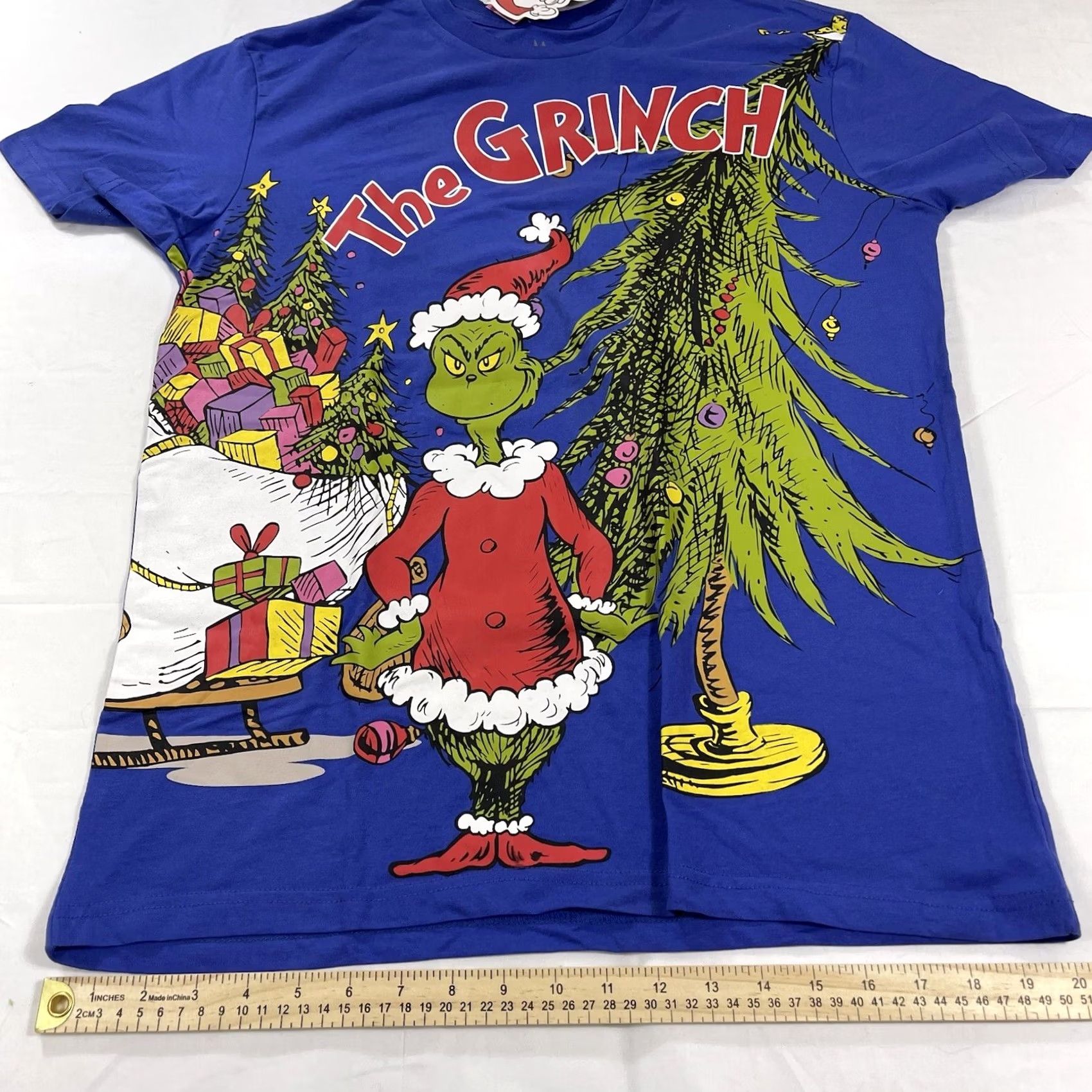 Vintage NWT Dr Seuss Sz M T-Shirt How The Grinch Stole Christmas 2022 AOP Wrap Graphic Size US M / EU 48-50 / 2 - 6 Thumbnail