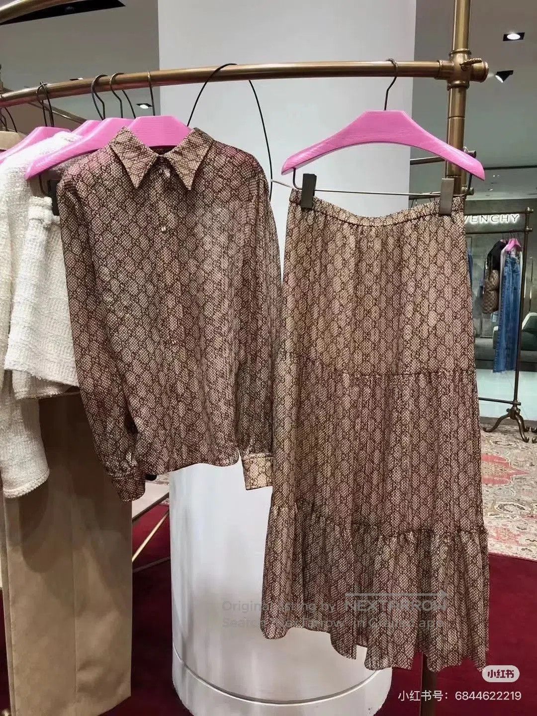 Gucci Gucci GG Logo Silk Shirt. Size XS / US 0-2 / IT 36-38 - 7 Thumbnail
