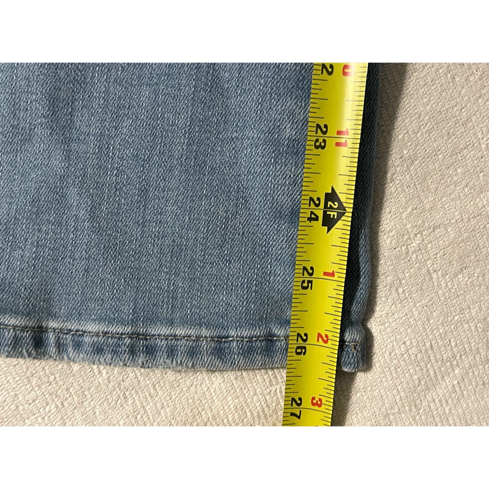 Frame FRAME Denim Le Crop Mini Boot Jeans 23 Women Blue Denim Cropped 26.5in 23in Waist Size 23 Regular Size 40" / US 18 - 6 Thumbnail