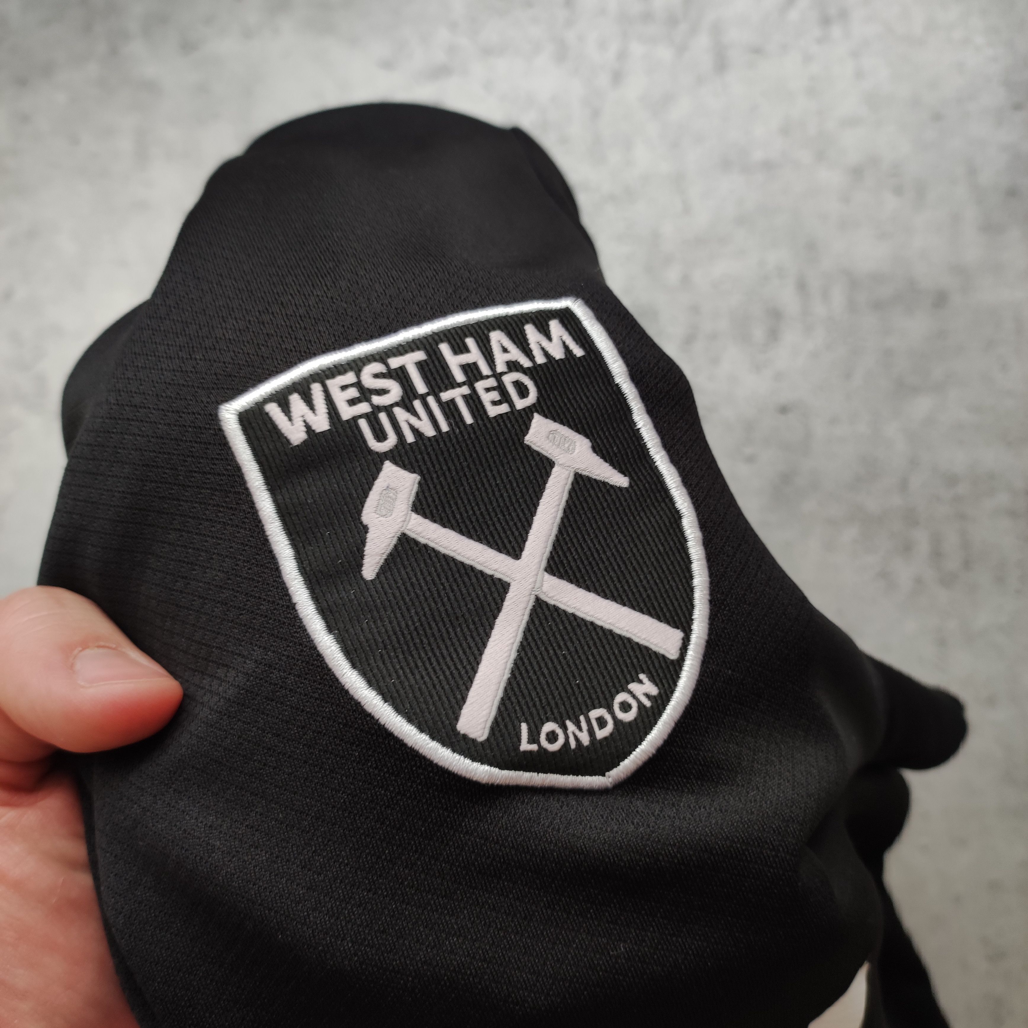 Vintage West Ham United 2022 Third Premier League Umbro Jersey Size US L / EU 52-54 / 3 - 6 Thumbnail