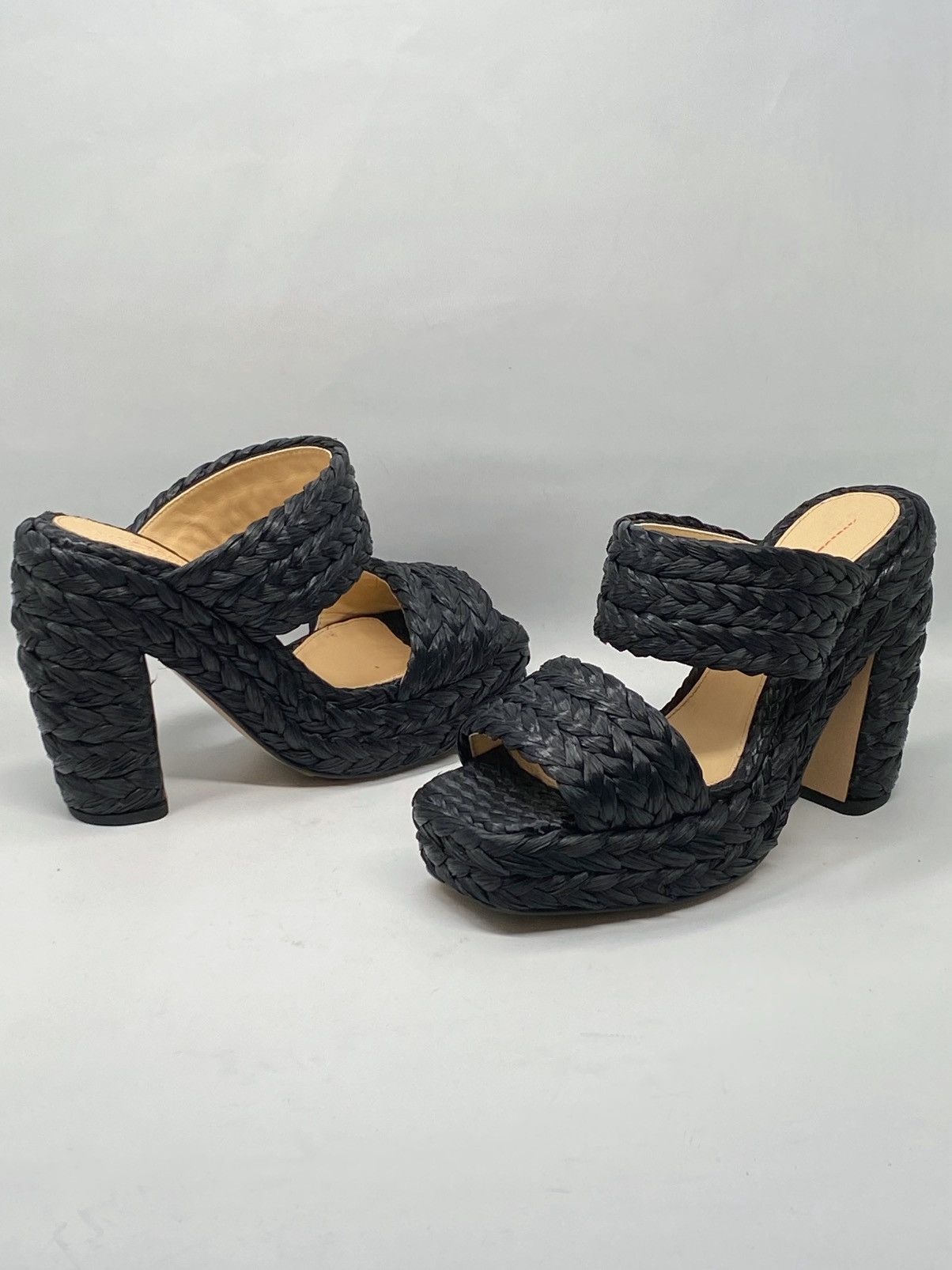 Bottega Veneta Bottega Veneta Weave Black Raffia Platform Sandals size 37 Size US 7 / IT 37 - 9 Thumbnail