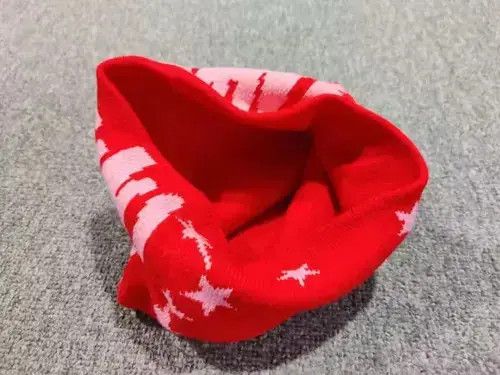 Japanese Brand Baby I'm Insane Stars Graphic No Cuff Beanie Hat Red Size ONE SIZE - 3 Thumbnail