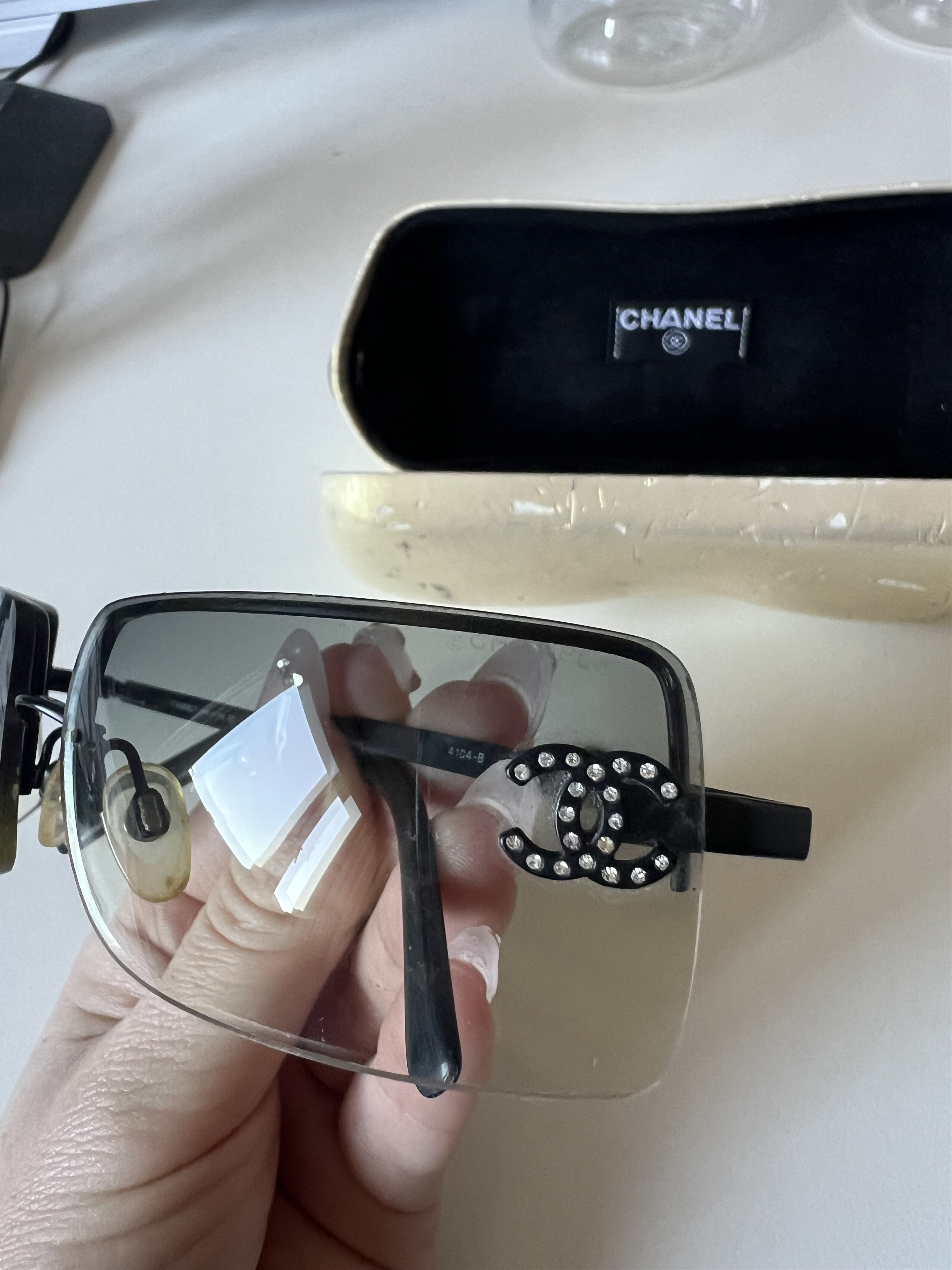 Chanel Chanel vintage rimless sunglasses 4104B. Size ONE SIZE - 2 Thumbnail