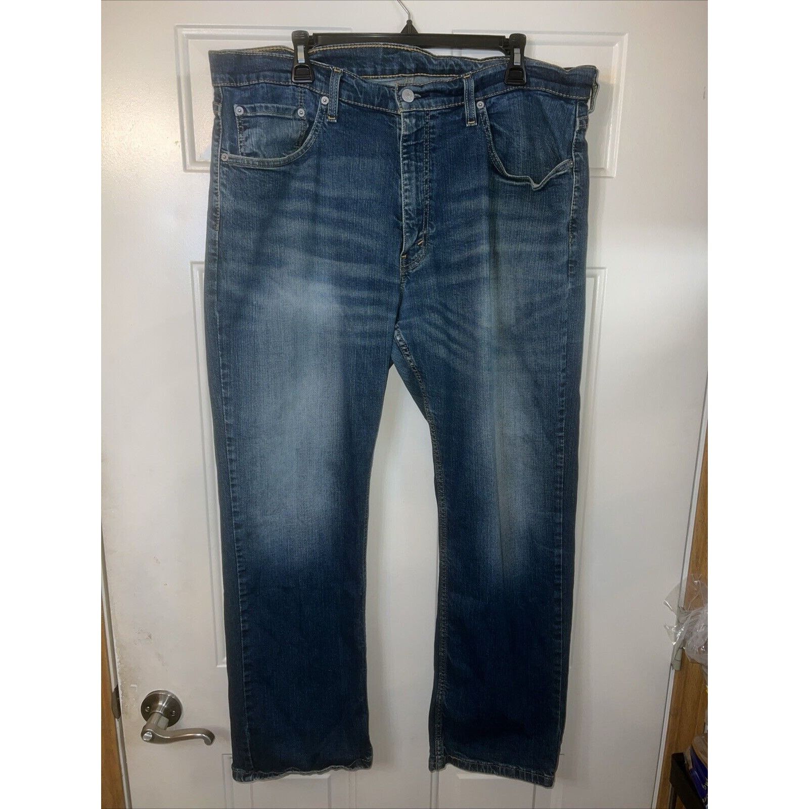 Levi's Levi’s 559 Jeans Men’s 38x30 Blue Straight Fit Medium Wash Size US 38 / EU 54 - 1 Thumbnail