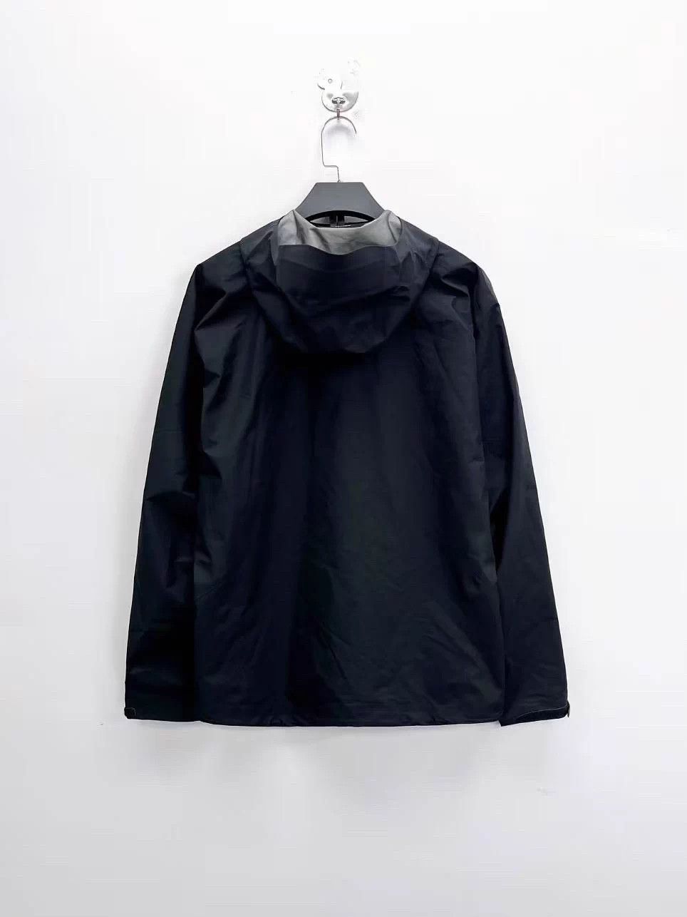Arc'teryx Arcteryx BETA GORE-TEX Black Hard Shell M Unisex Jacket Size M / US 6-8 / IT 42-44 - 2 Thumbnail