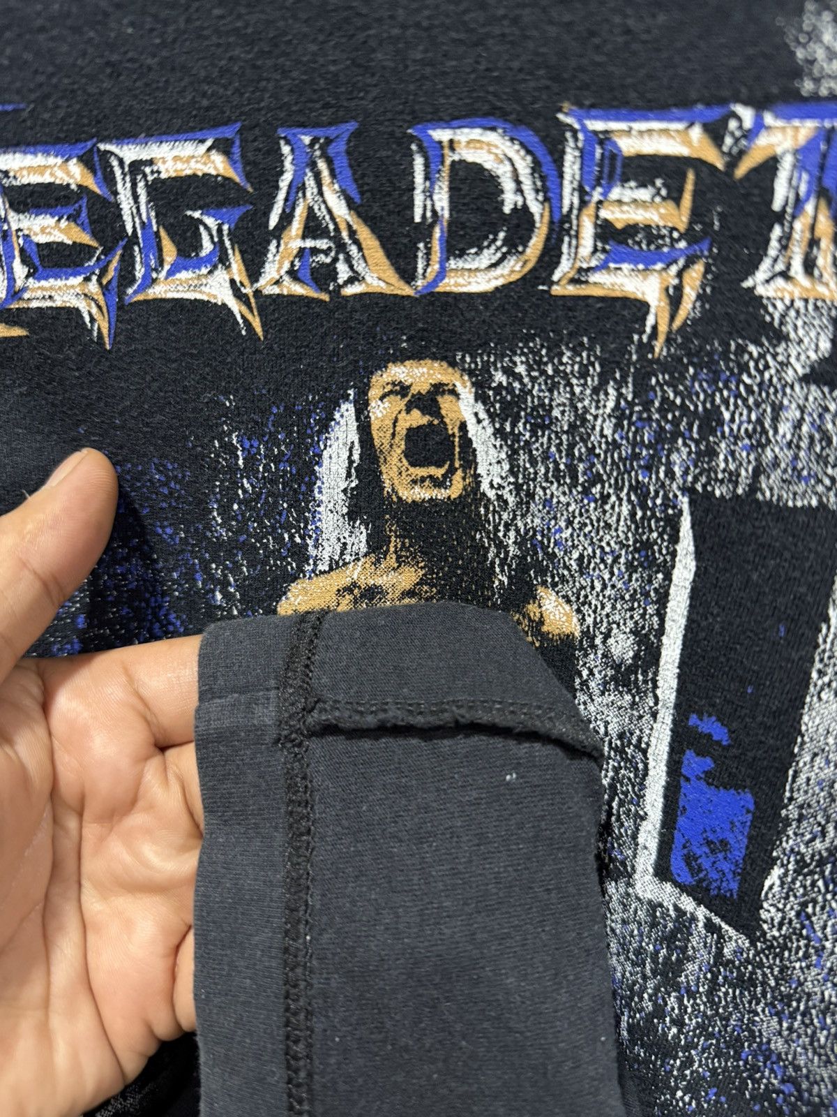 Band Tees Vintage 90s Megadeth Big Mark Backhit Faded Tee Size US L / EU 52-54 / 3 - 9 Thumbnail