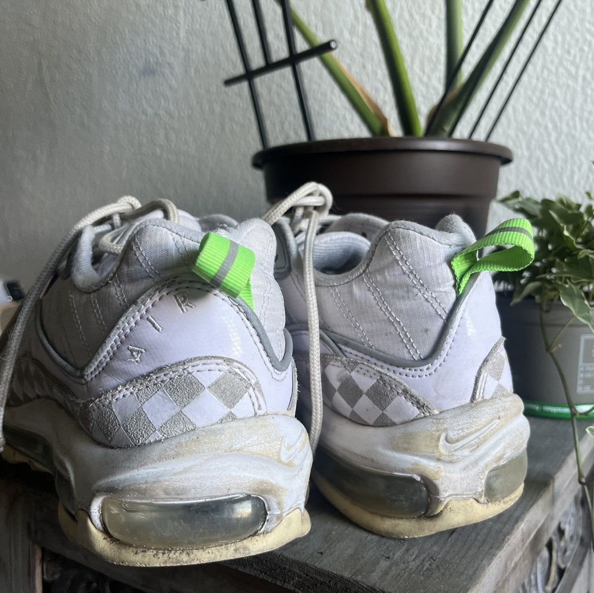 Nike Nike Air Max 98 Tokyo Neon Size US 9 / IT 39 - 4 Thumbnail