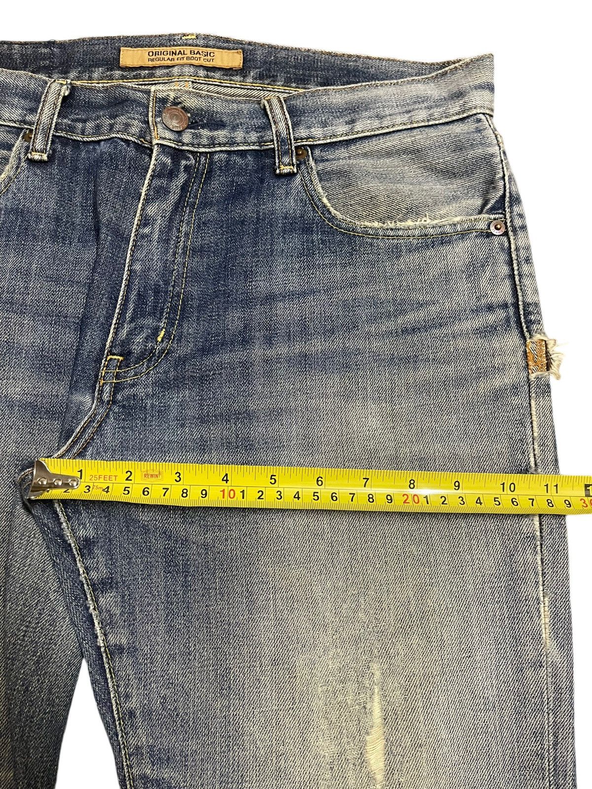 Uniqlo Vintage Japanese Uniqlo Blue Faded Wash Distress Baggy Jeans Size US 32 / EU 48 - 14 Thumbnail